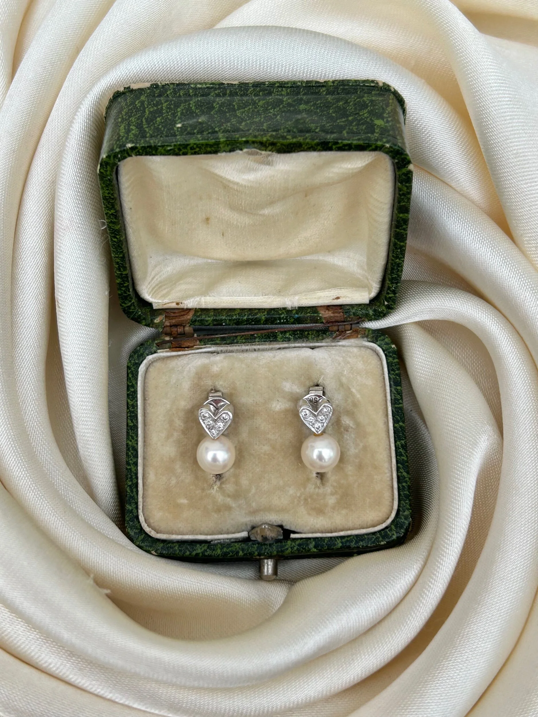 A9DDD6D8-A142-4CAE-95FA-29B7535331F9