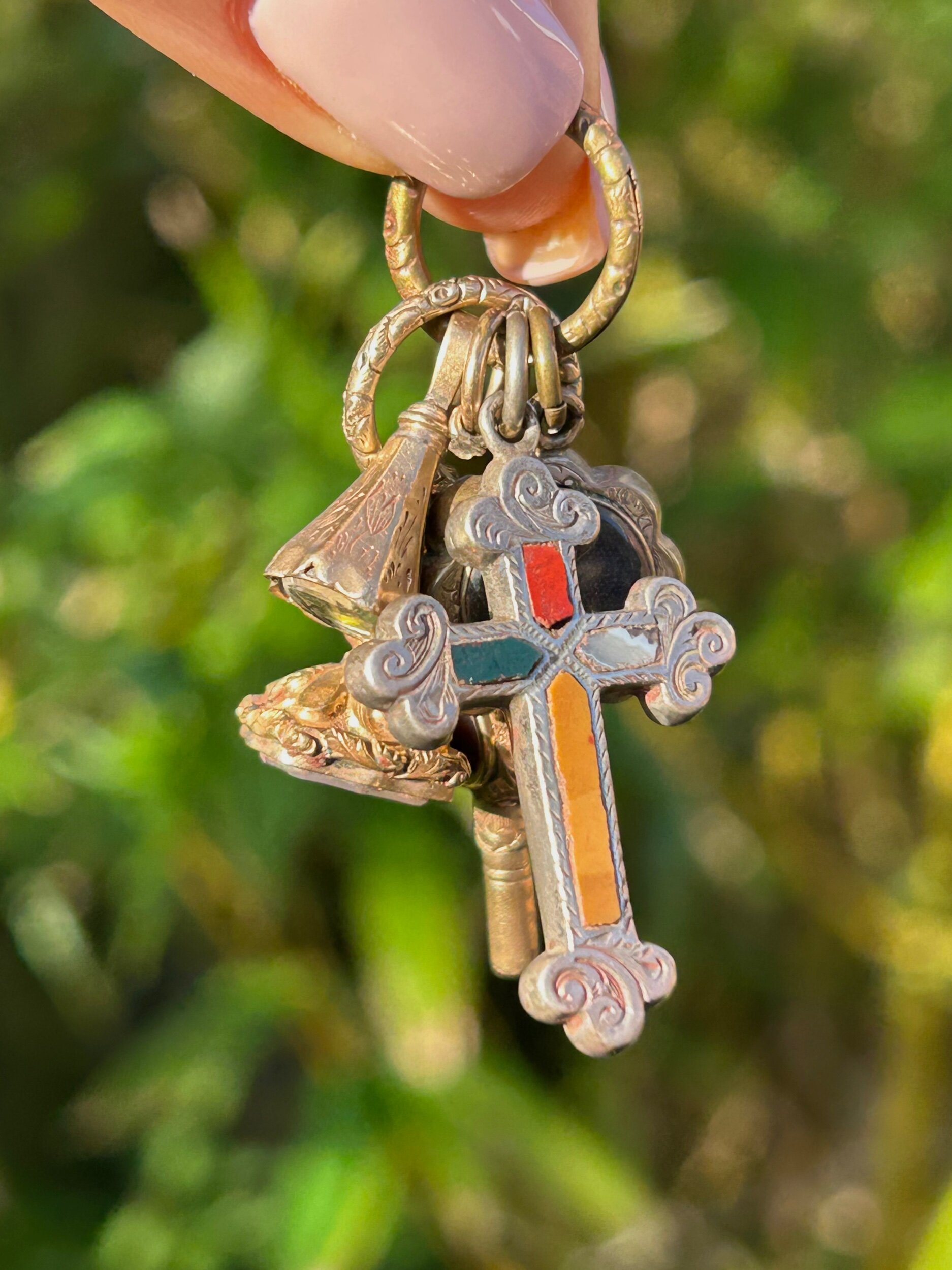 07E707E1-1762-464B-AB9D-465486797A18