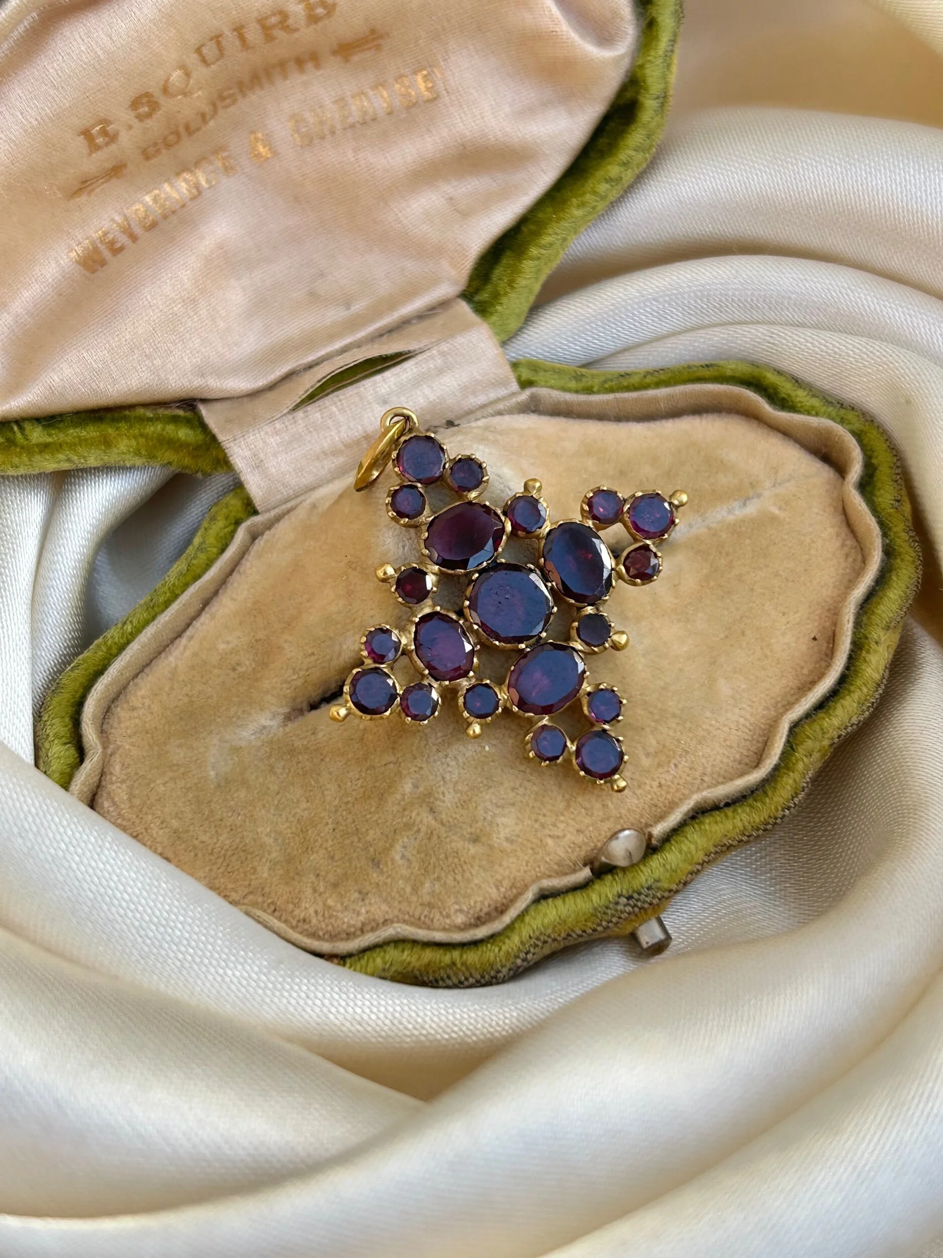 A14F1BB7-E856-436A-8FBC-1C8F9844B276