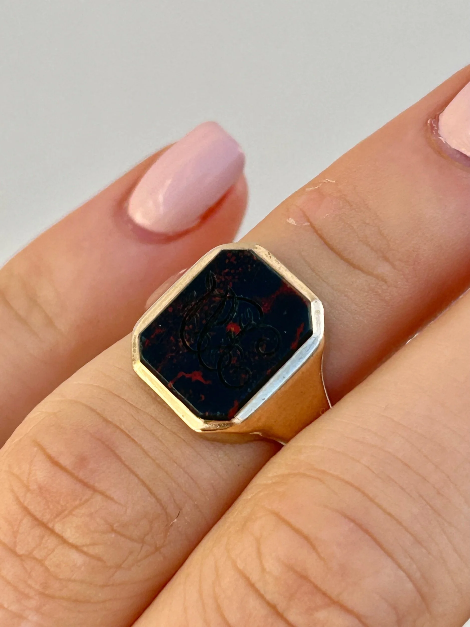 CF39AB6A-8901-42DD-849E-E11844DE90AA