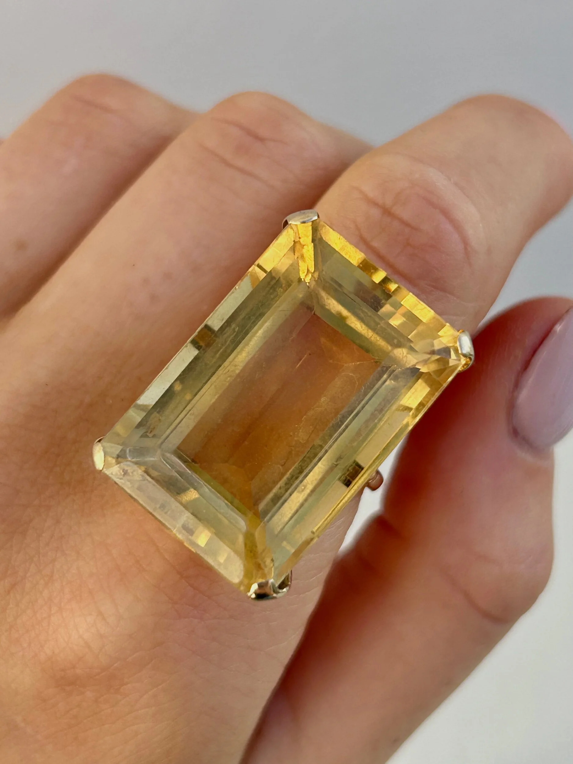 FF5392F1-AA55-4839-998D-5CA86E071246