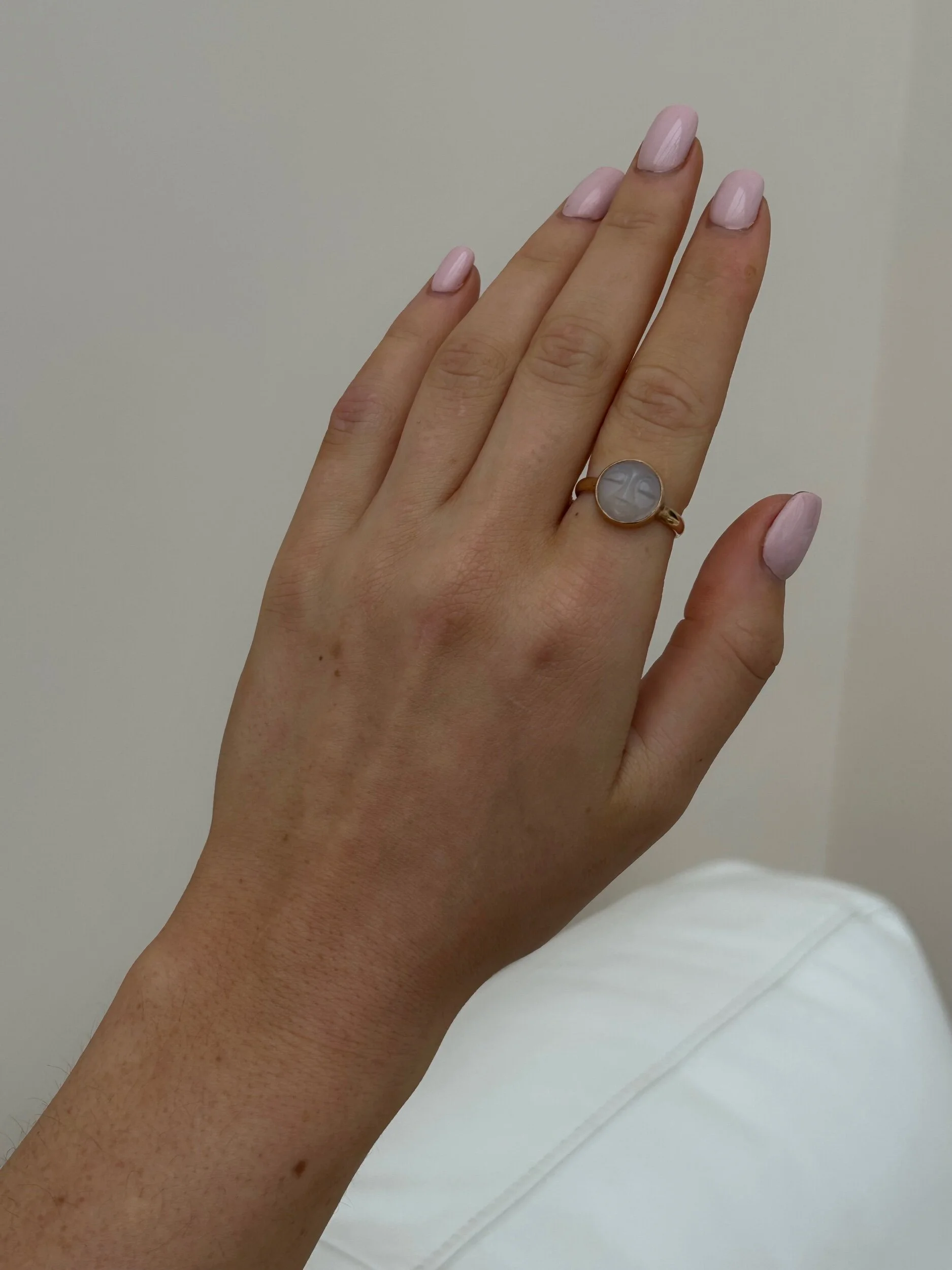 FCA81AB2-60AB-431D-BA43-B412CF510893