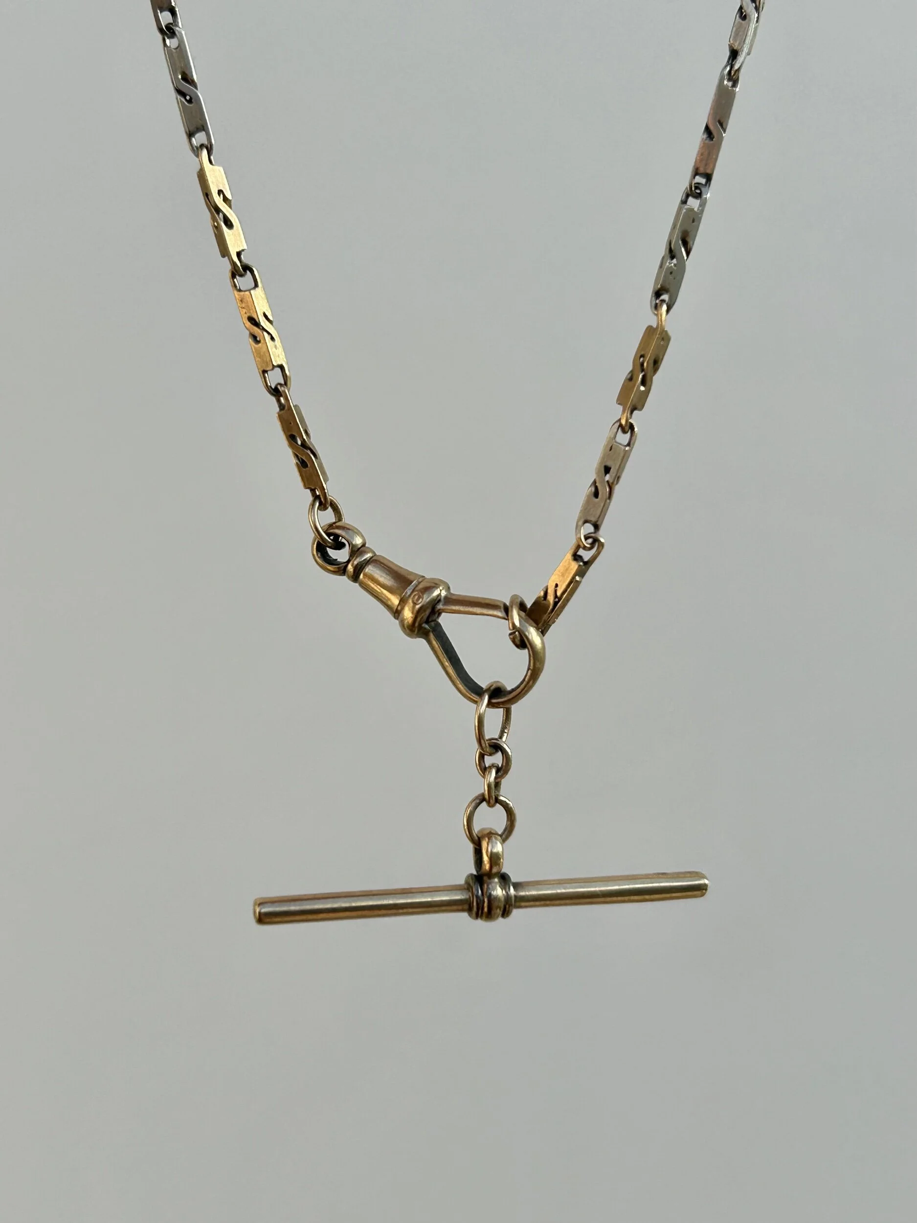 2E48A4D9-E307-47BD-BC25-CA214B395375