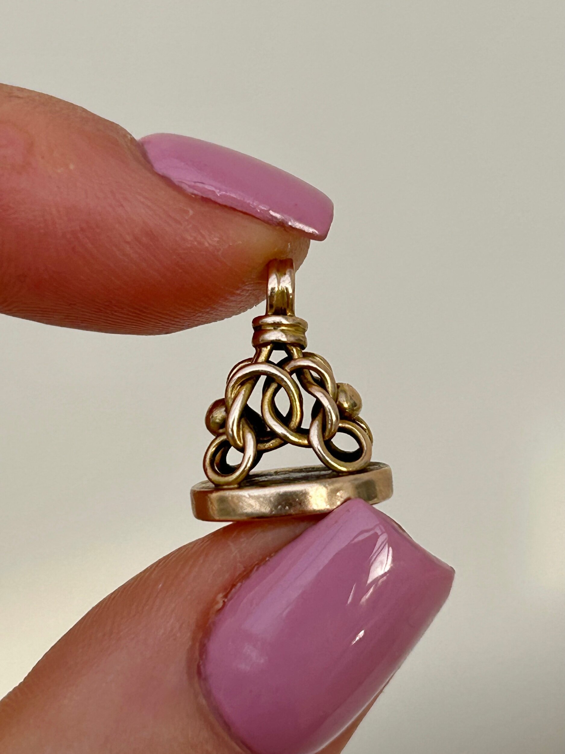 B201BD86-0069-4CD2-9A23-A63DD8D18F6B