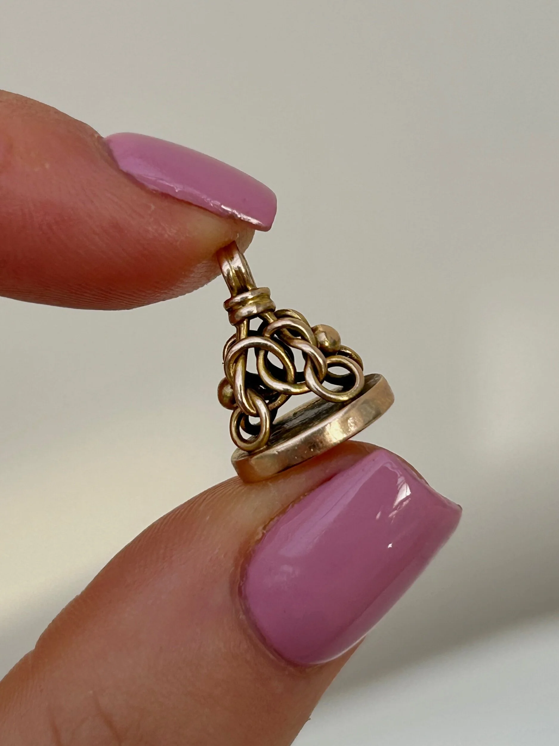 C5DD967C-8F3B-4F57-831E-48DFC270C88C