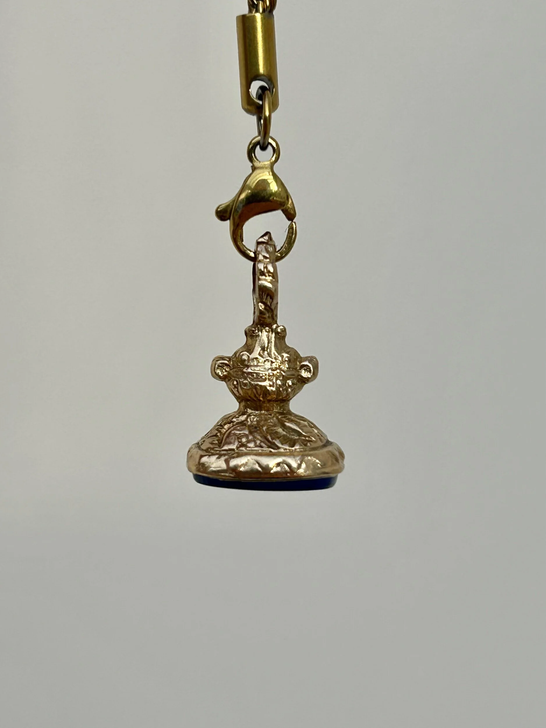 DCDF707D-7490-457B-8E90-8339B3501AE1