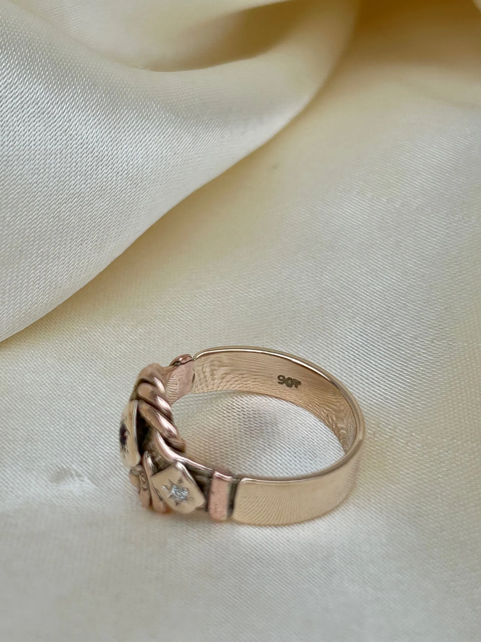 417FA637-B2F5-4BE6-AF01-C2A9F8323814