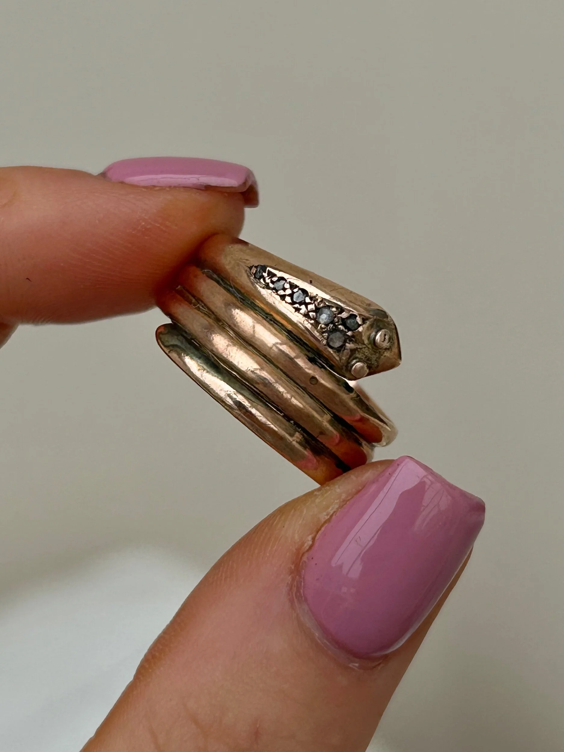 81EF5E25-EF39-4293-B04F-1C501EC02305