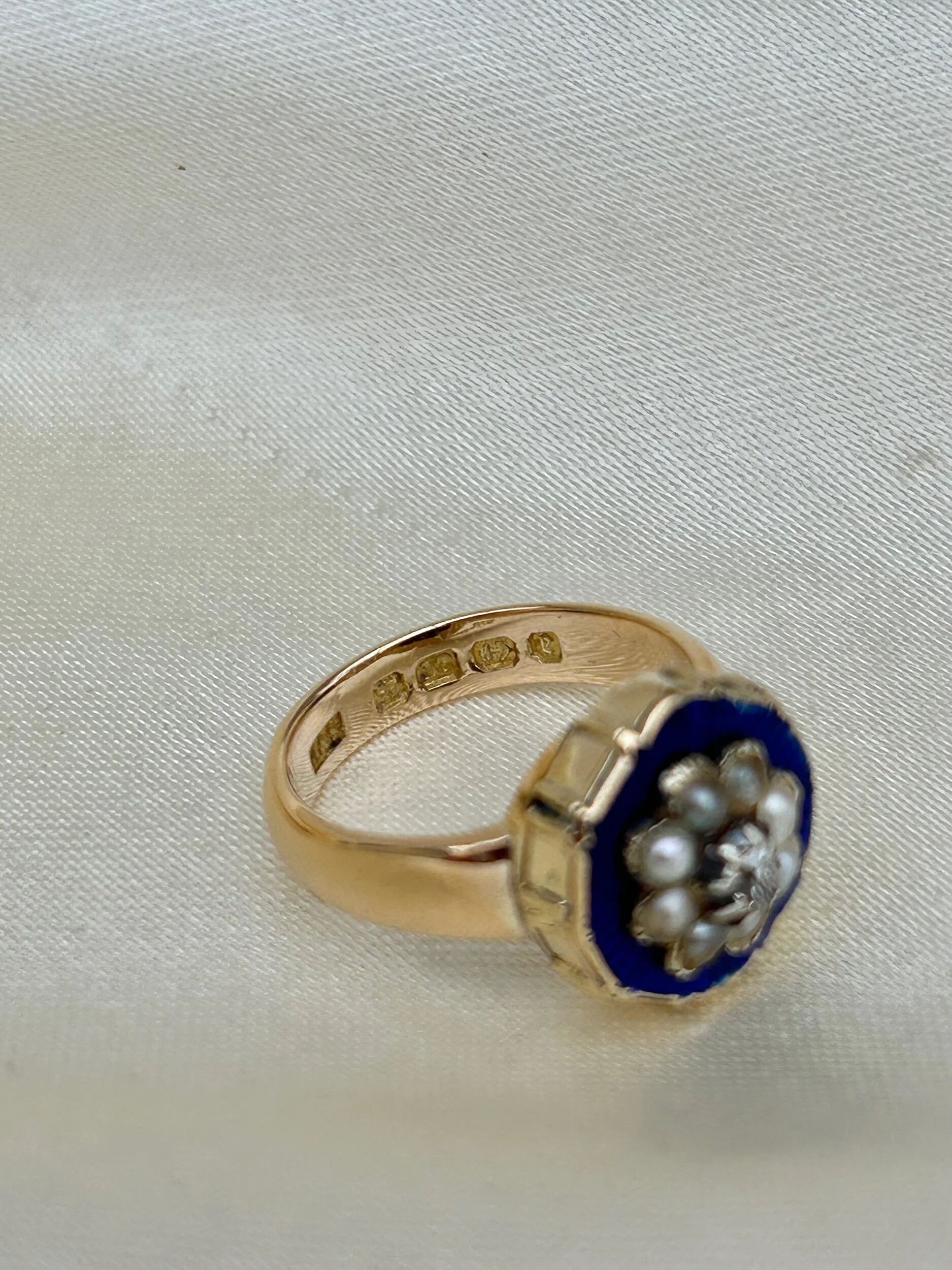 3C92803B-205D-4314-8977-4D9DAE69D3A1