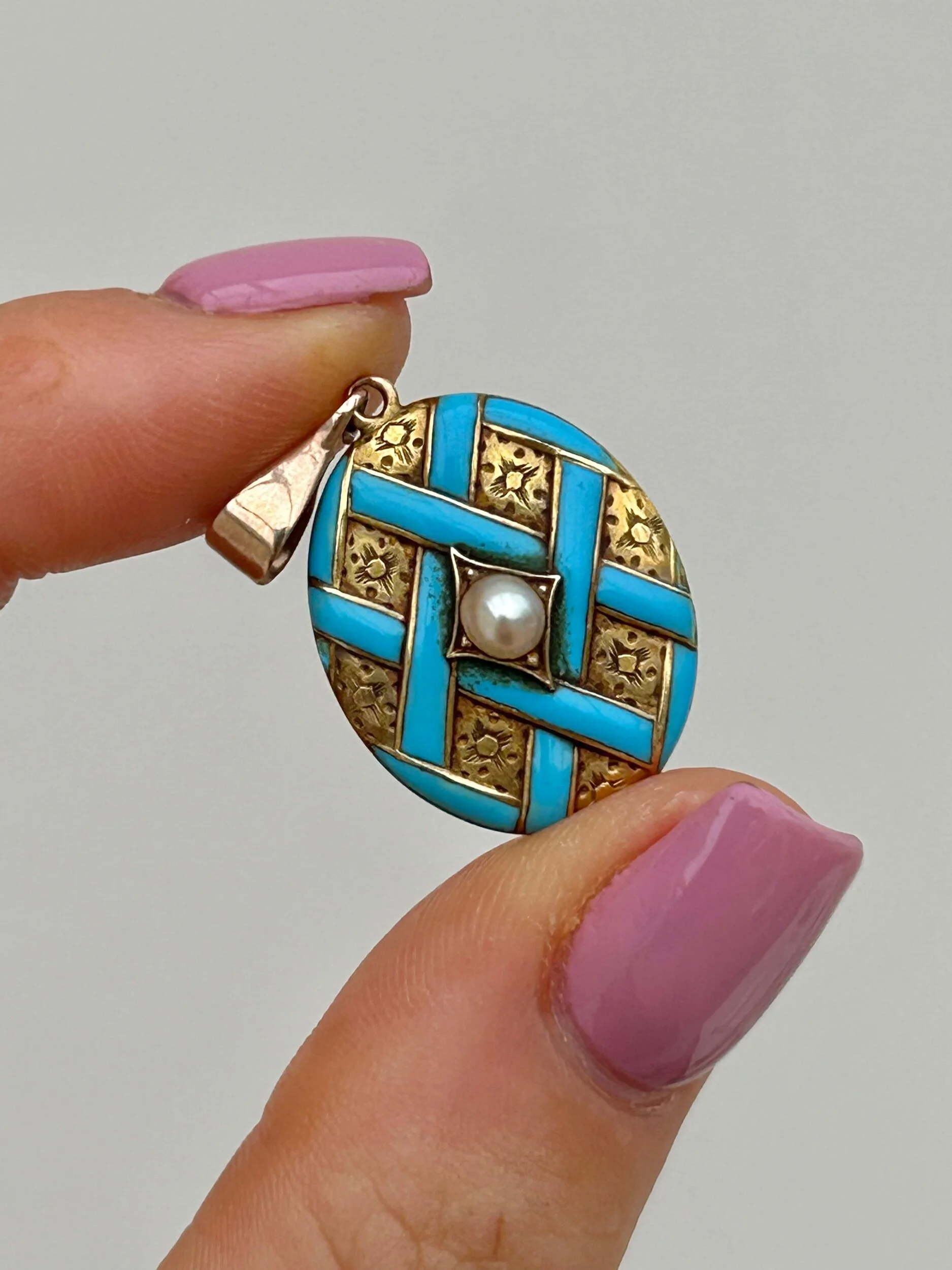 A90609ED-9B9F-4FE8-B72C-EDBA16DAC34A