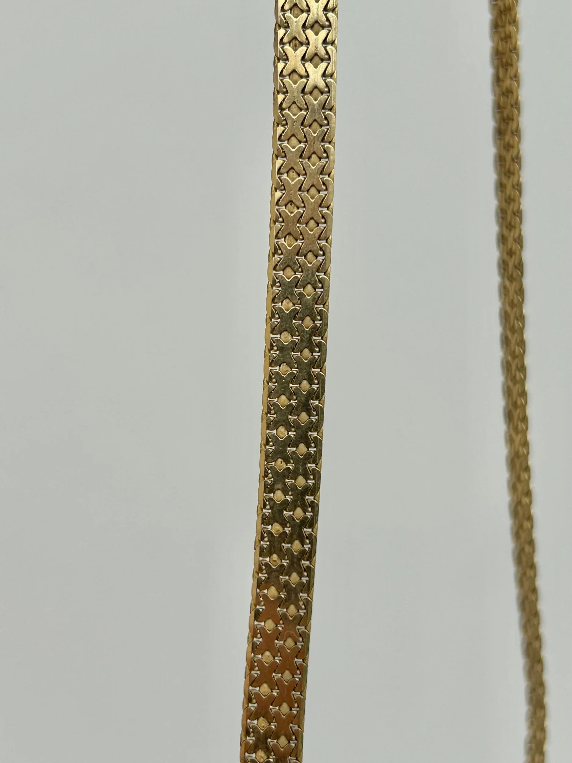 6CFE2D24-7133-4B59-B9B2-CF20069E0D75