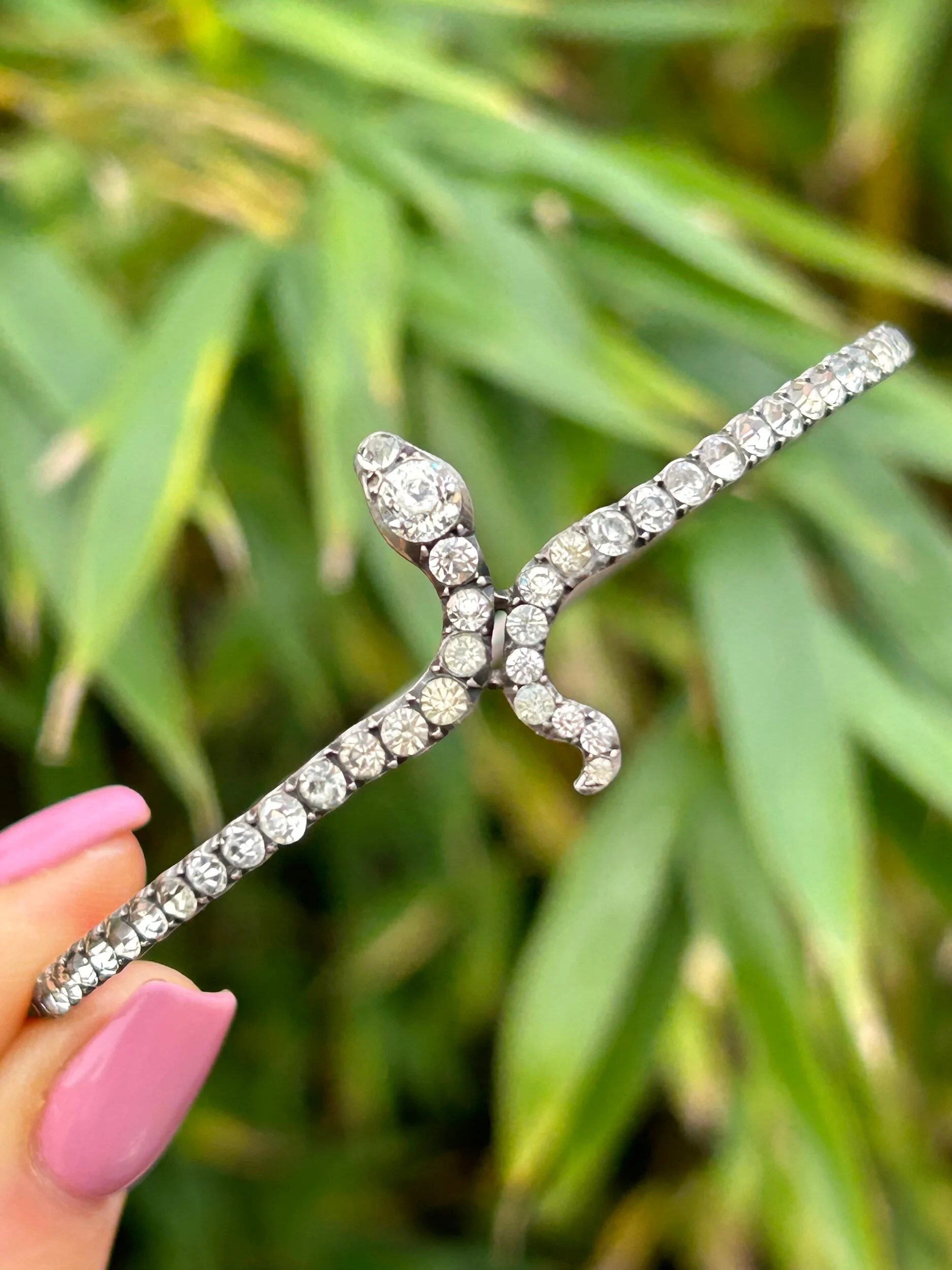 06C6AB10-7CDC-471B-9208-CB80C92FB4AE