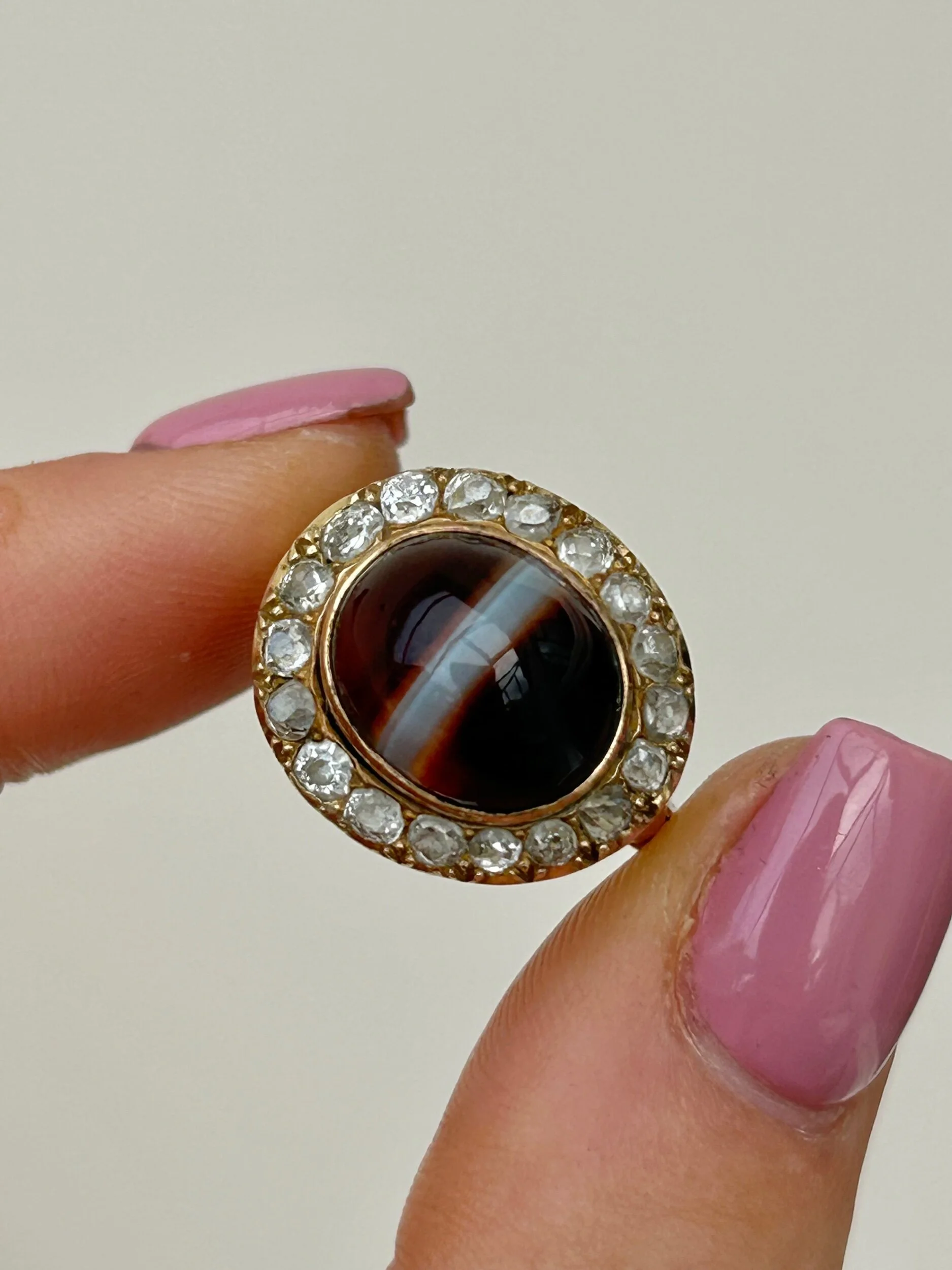 0F122ADD-A727-43F6-880D-7A57543EB47D