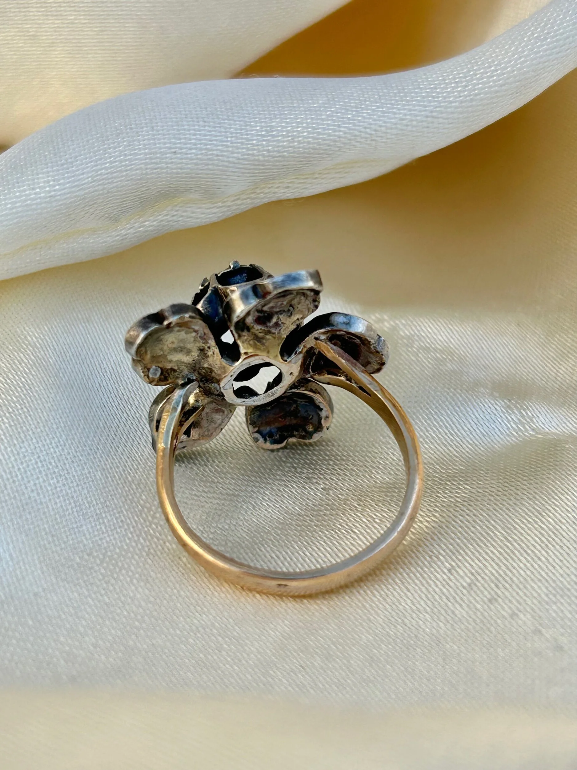 CB5A37BC-6287-49CB-8564-BA472D7DA0A4