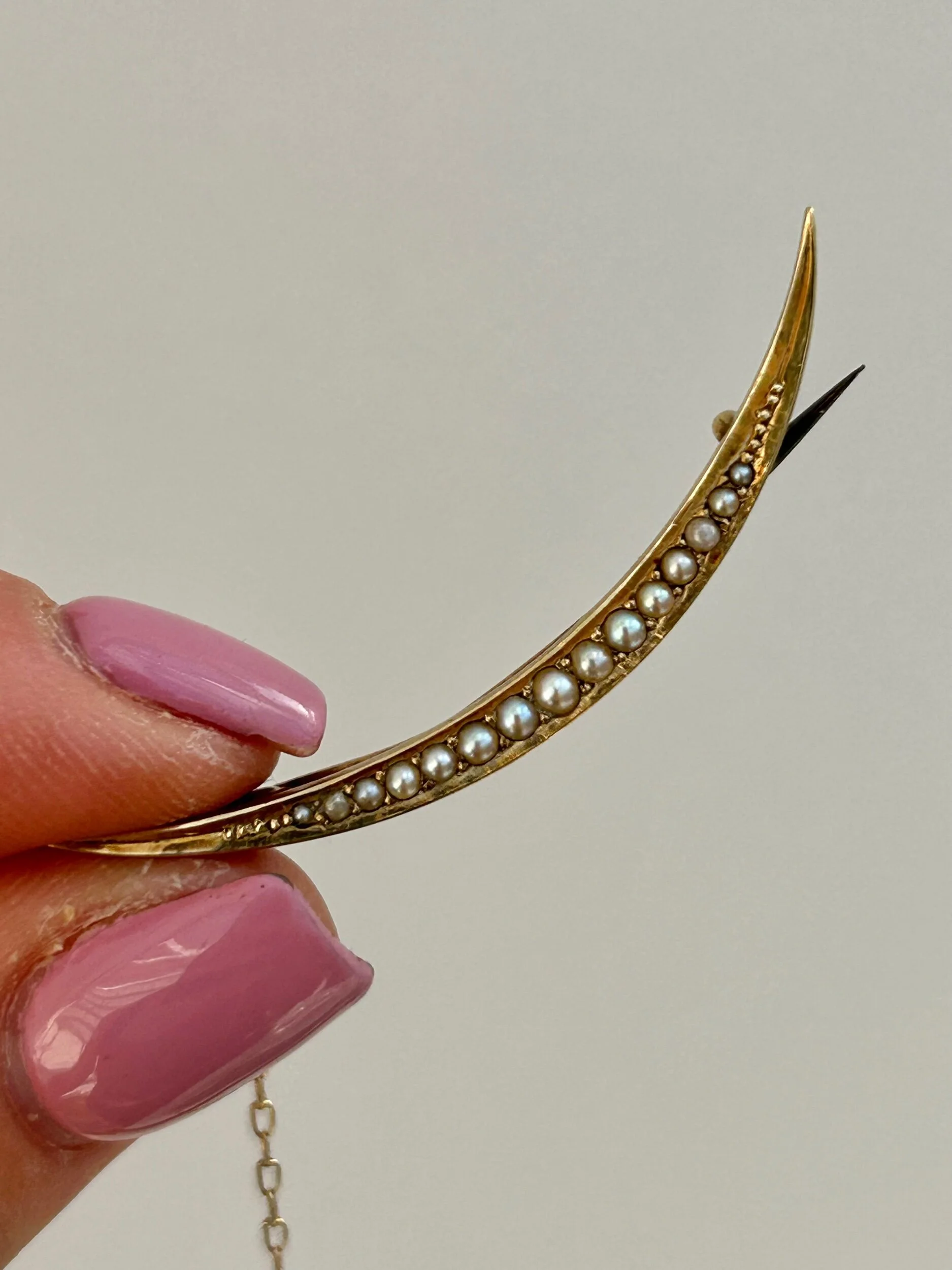 D5674F28-750B-431C-8C52-FEADC9B11FD0