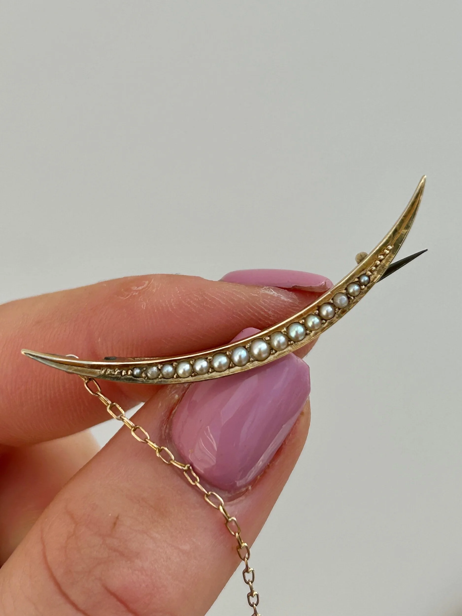 5D11F11E-489A-4FE1-B8EB-DB38E6FD0FE5