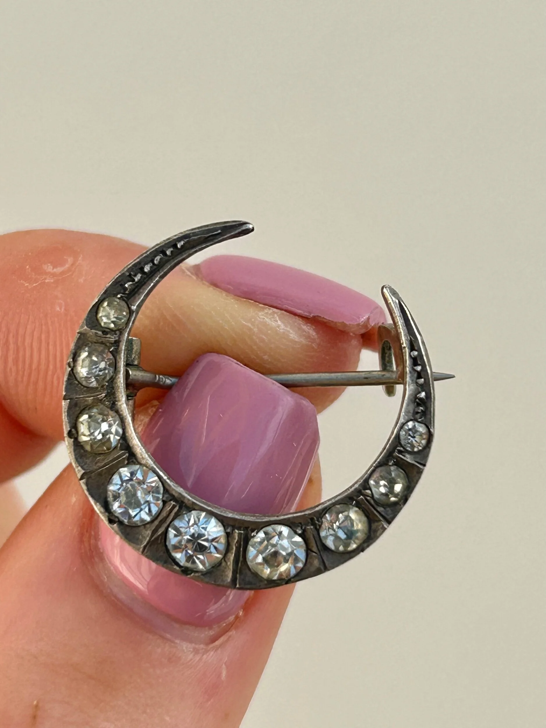 AEE9B5A2-31FB-4190-B0AB-2E56DFA765D4