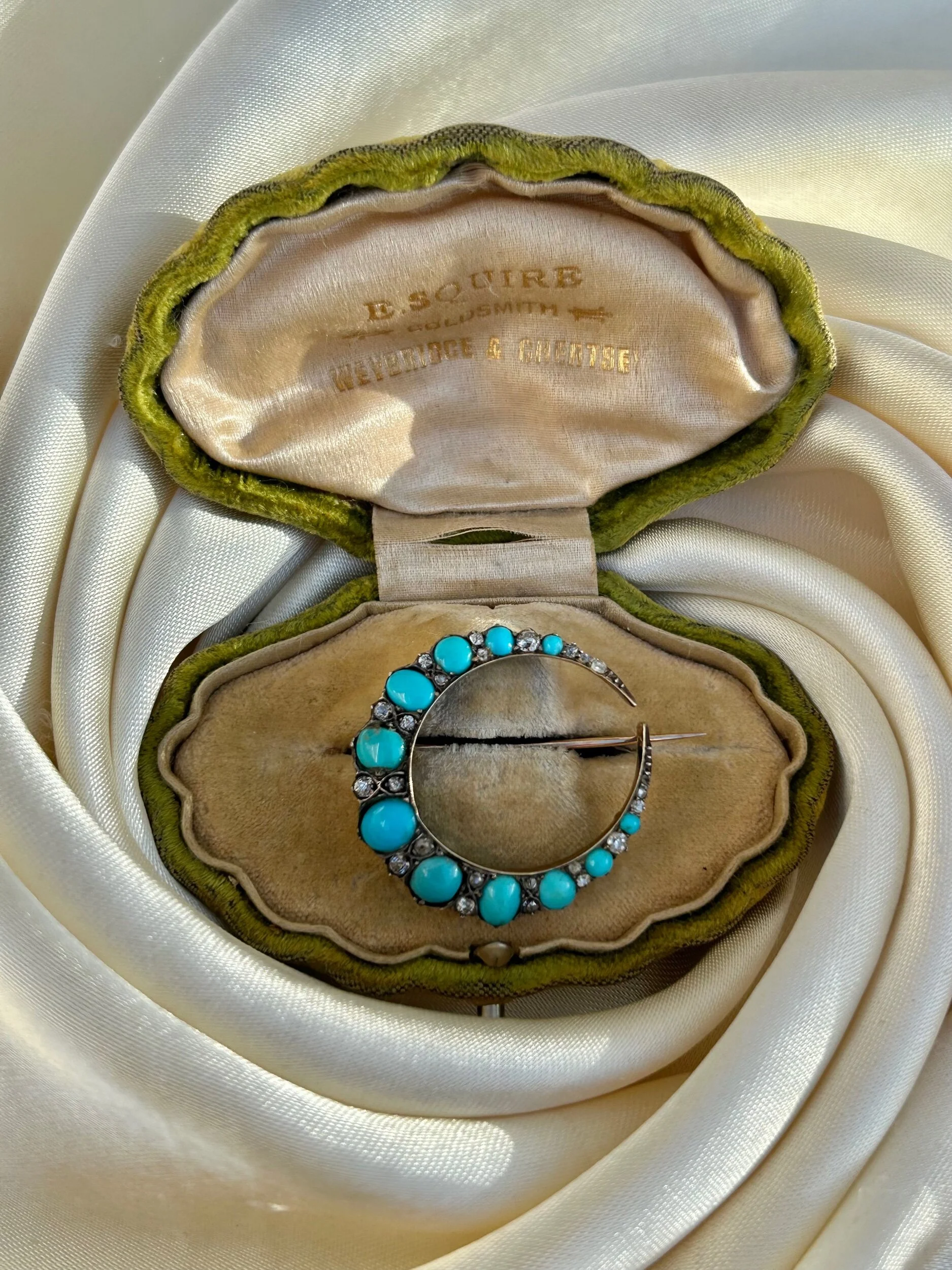 2898E463-75A6-4AFE-83CC-E9BD322A430C