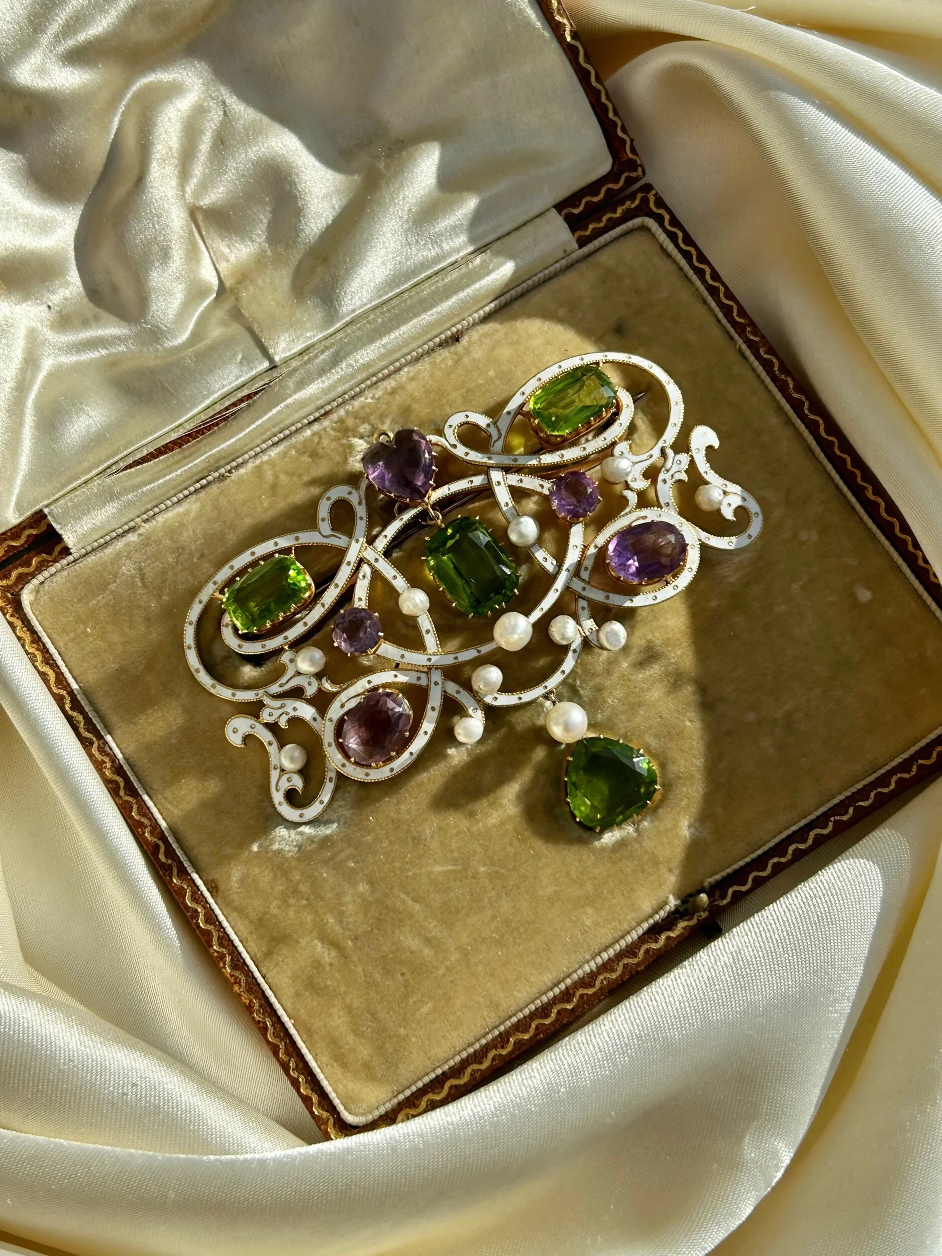 2846B520-4E9F-4BE9-80D1-069C0F610692