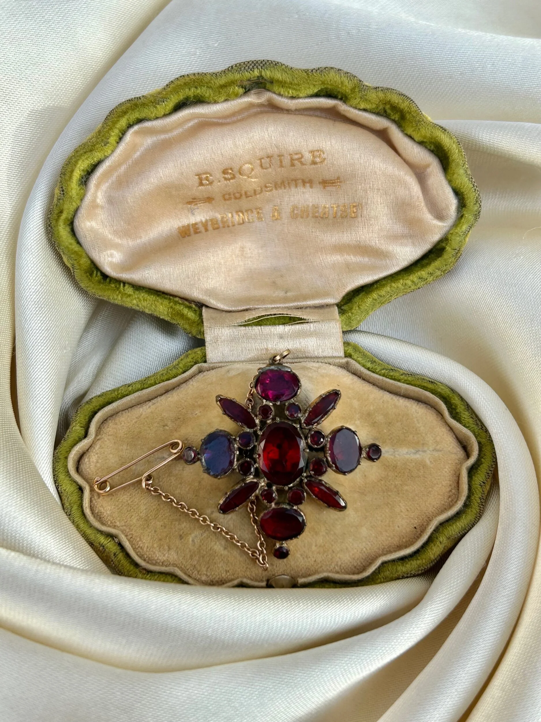 4FAA930B-1972-430D-85E8-9BF4C710B20E