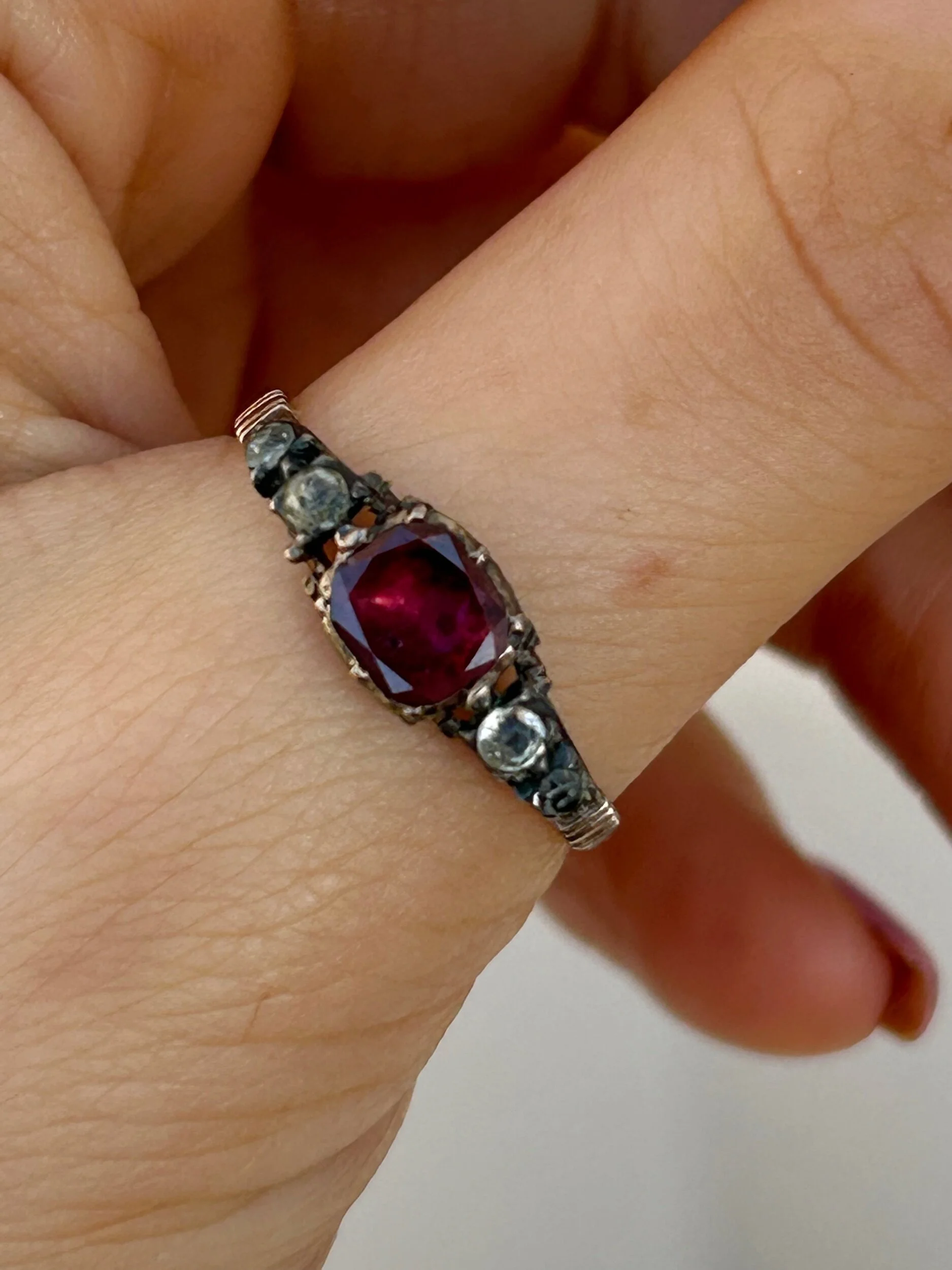 5DA09427-28F5-4AB3-A9AA-79E1D5175501