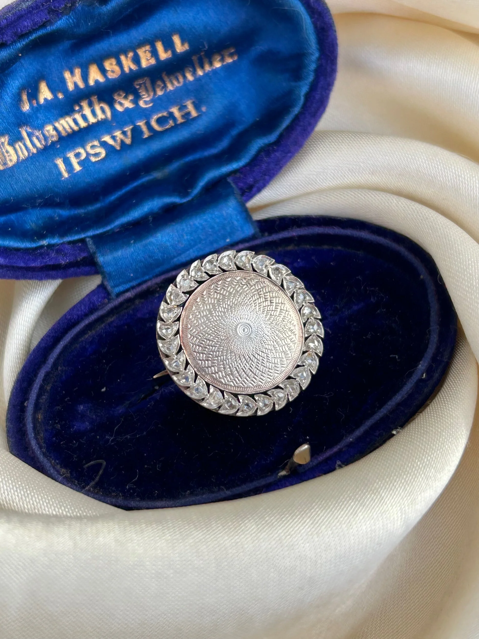 2D43501B-434E-4697-B48C-12BB70A81DEB