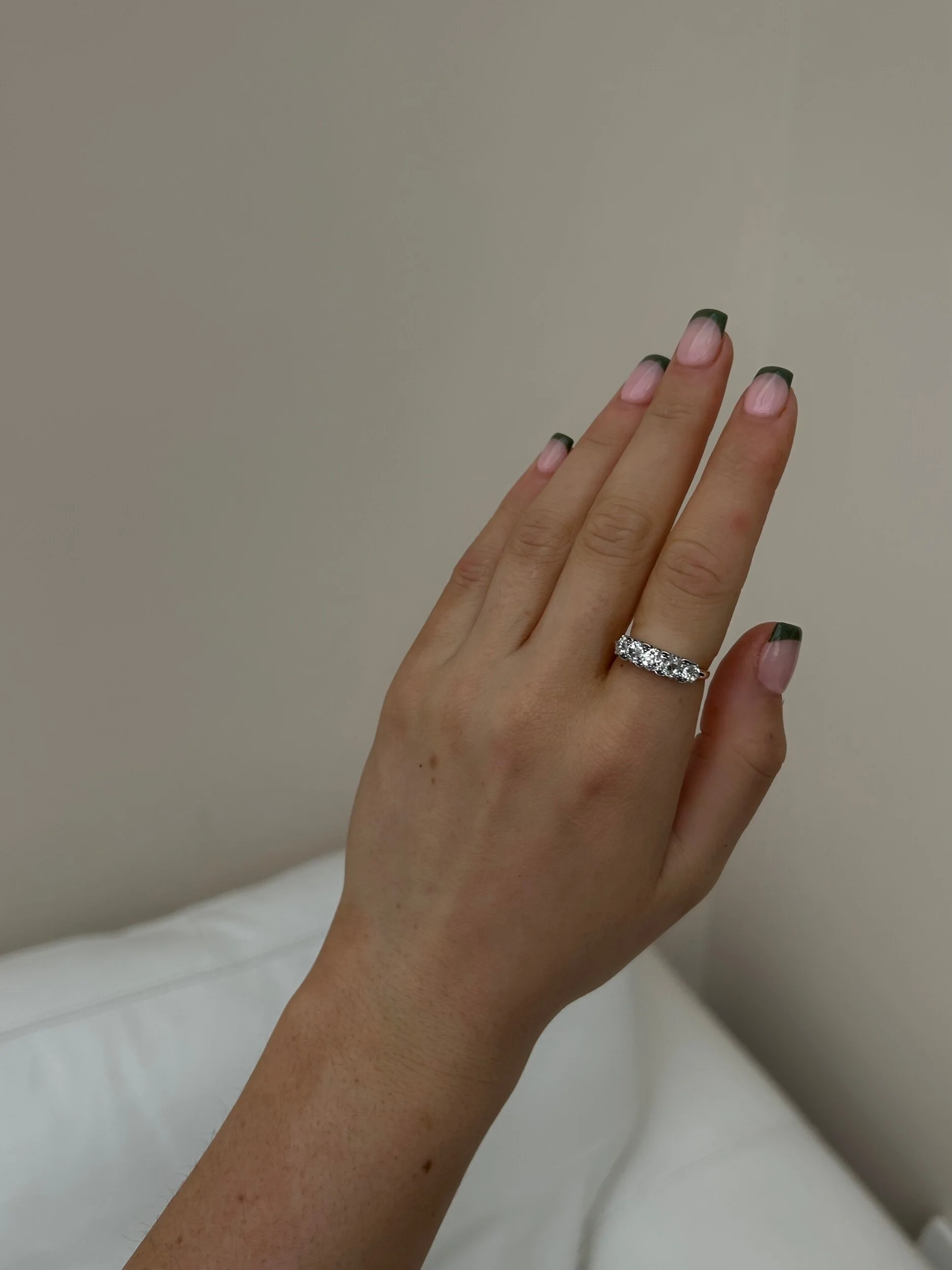 29AA9320-1BD8-40CD-ABD1-2083DEDF10AE