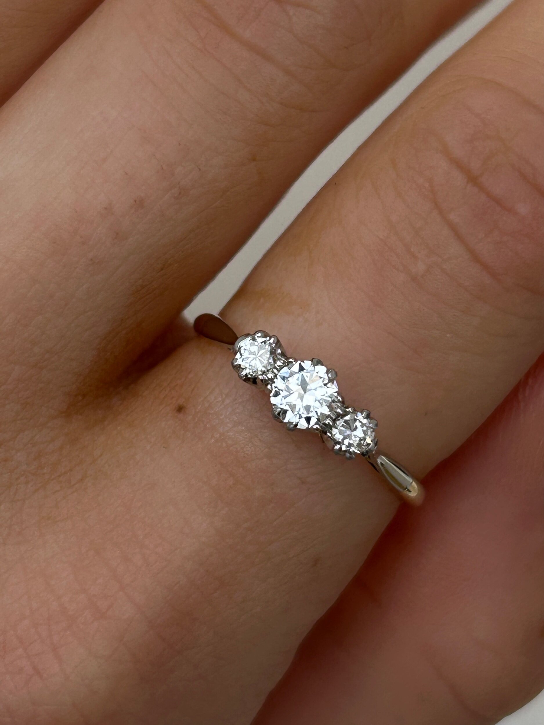 C875C33E-0C34-4374-97F2-8203B7E602F7