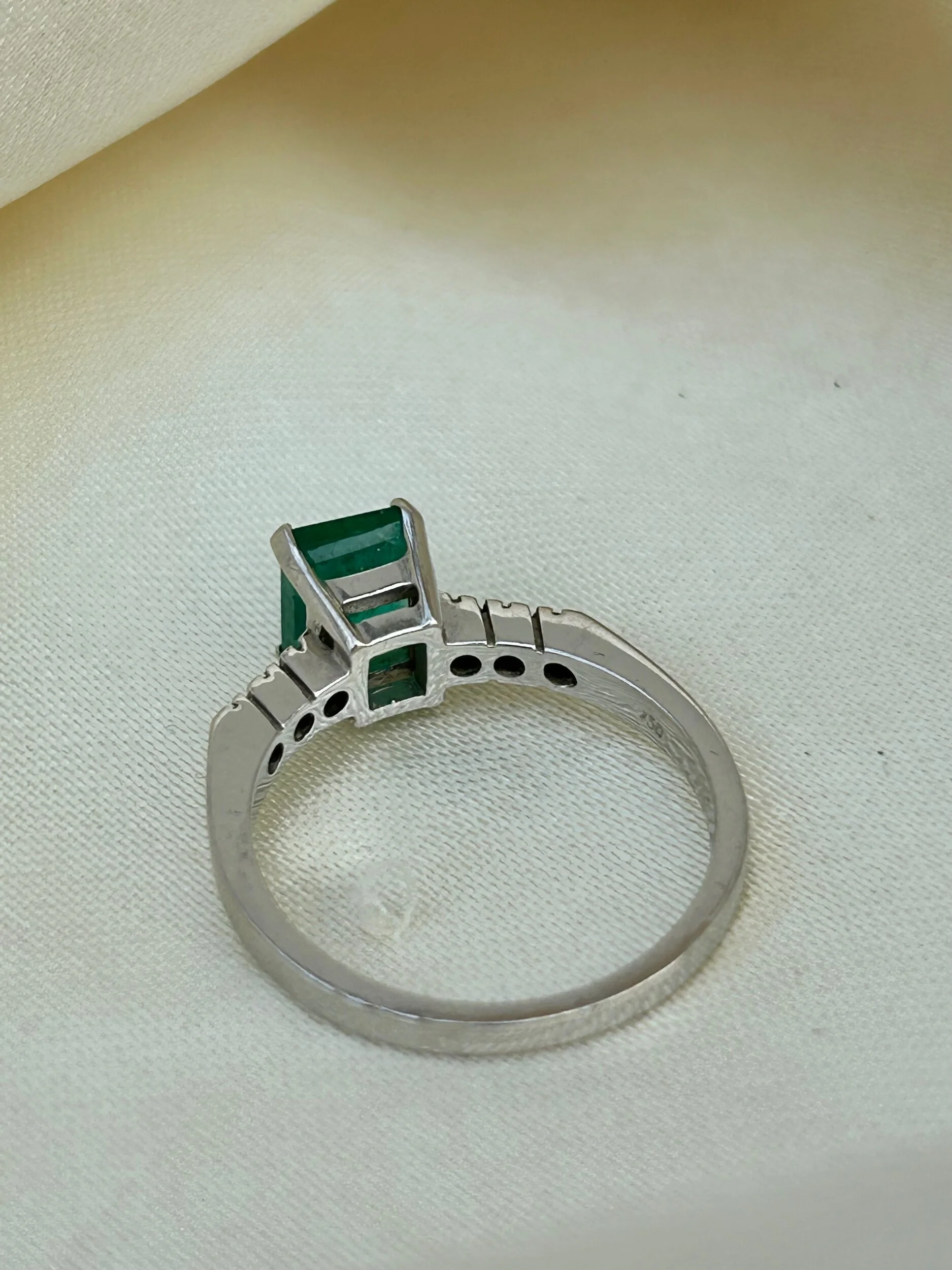 43681F1F-DE47-4AE2-BE76-313D2C8D8C00