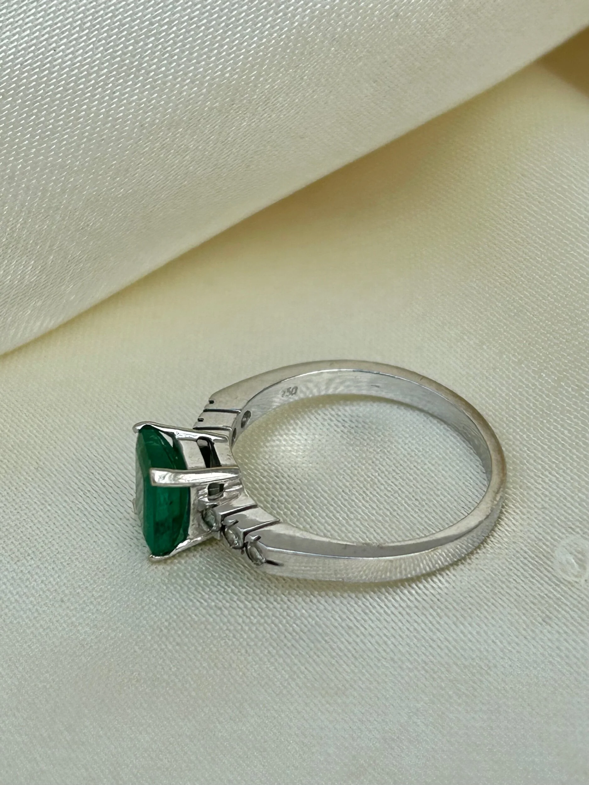 CAB37EDF-3B6A-415B-94A3-12052CB1BCD1