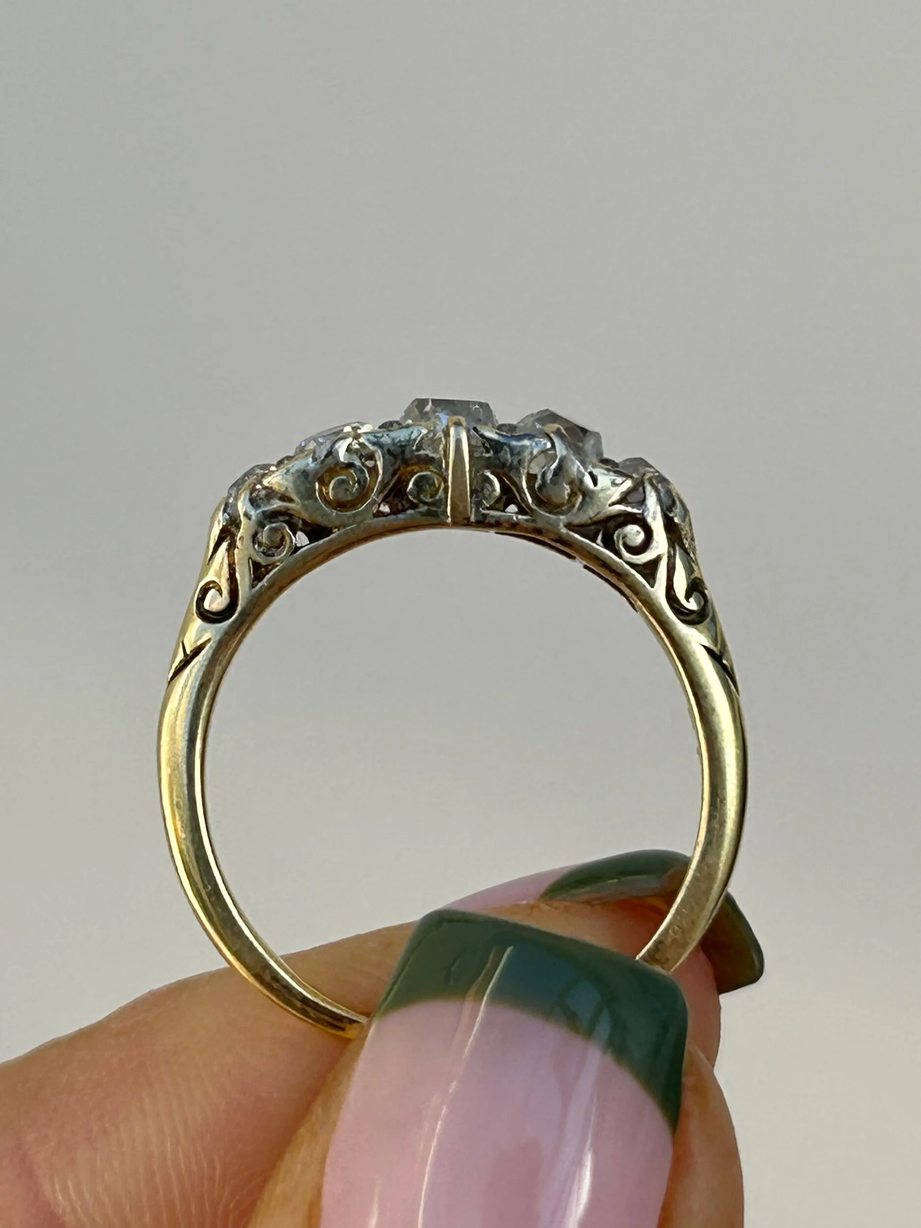 6BD5E3EC-A13A-4745-9BA9-BACF1F9A3EAB