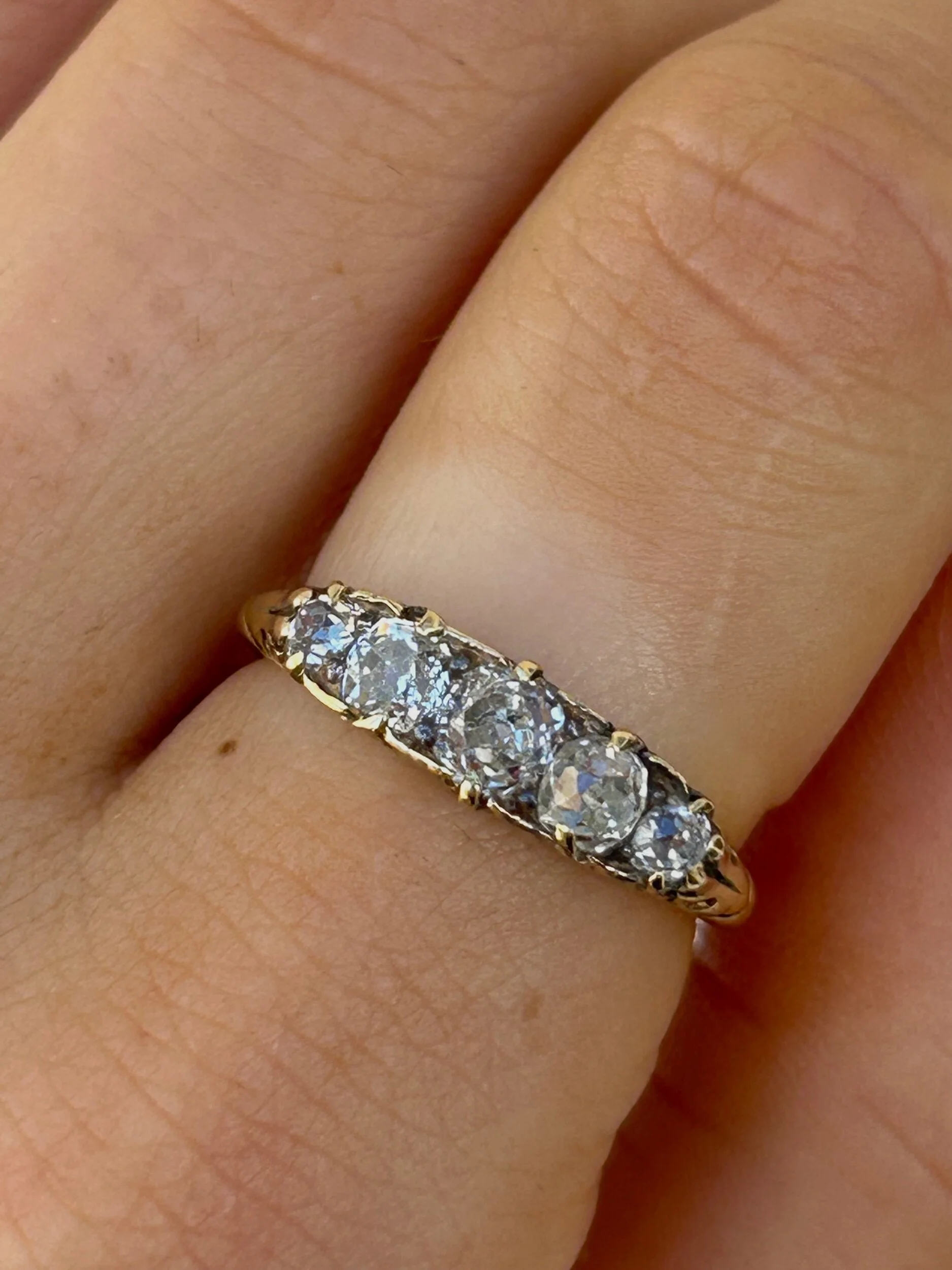 2FB1B705-D097-4FE2-A3C0-EC404F00D1E3