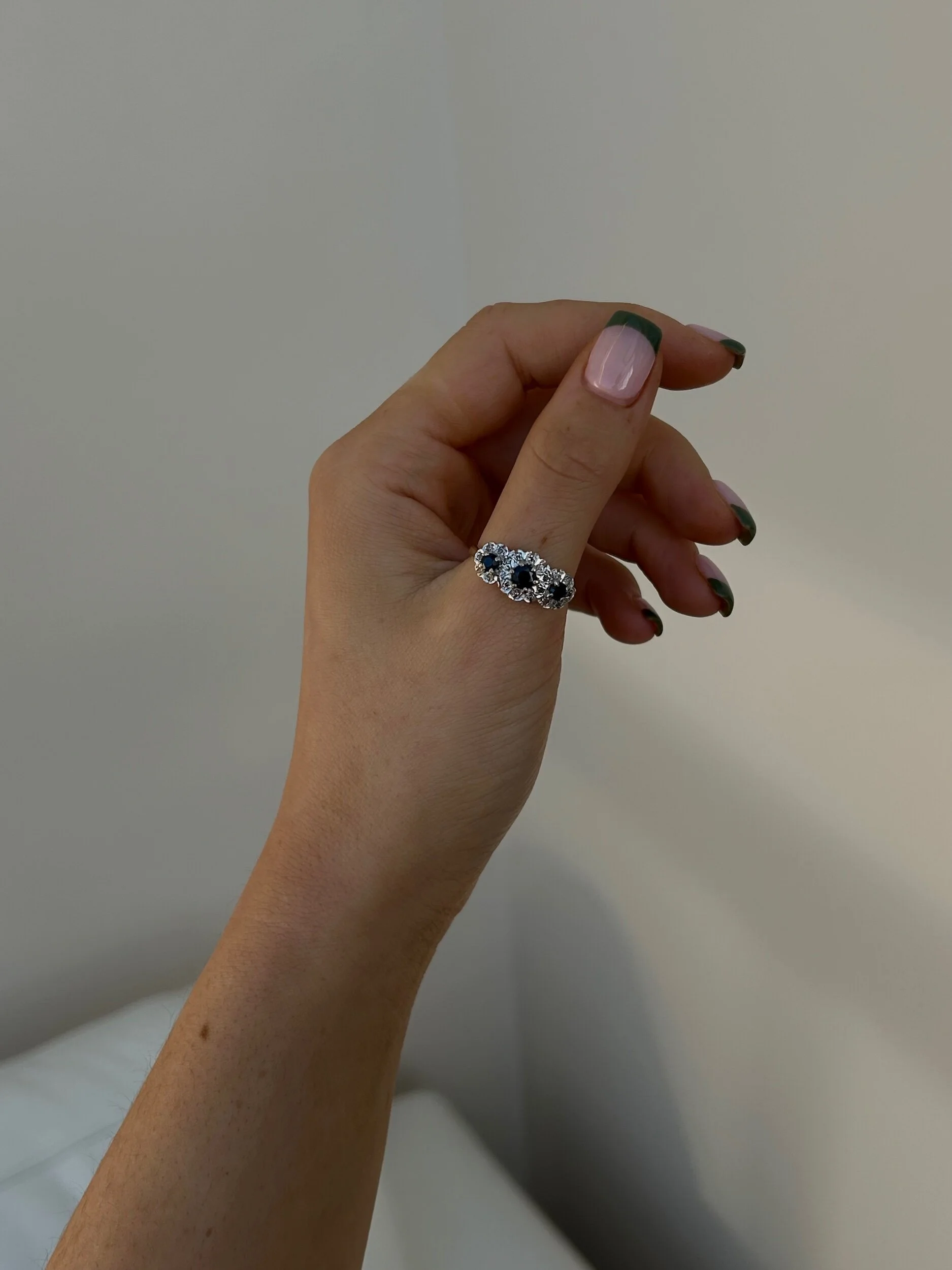 41DEE104-673E-4C2D-8EB2-A4D55B4EBD44