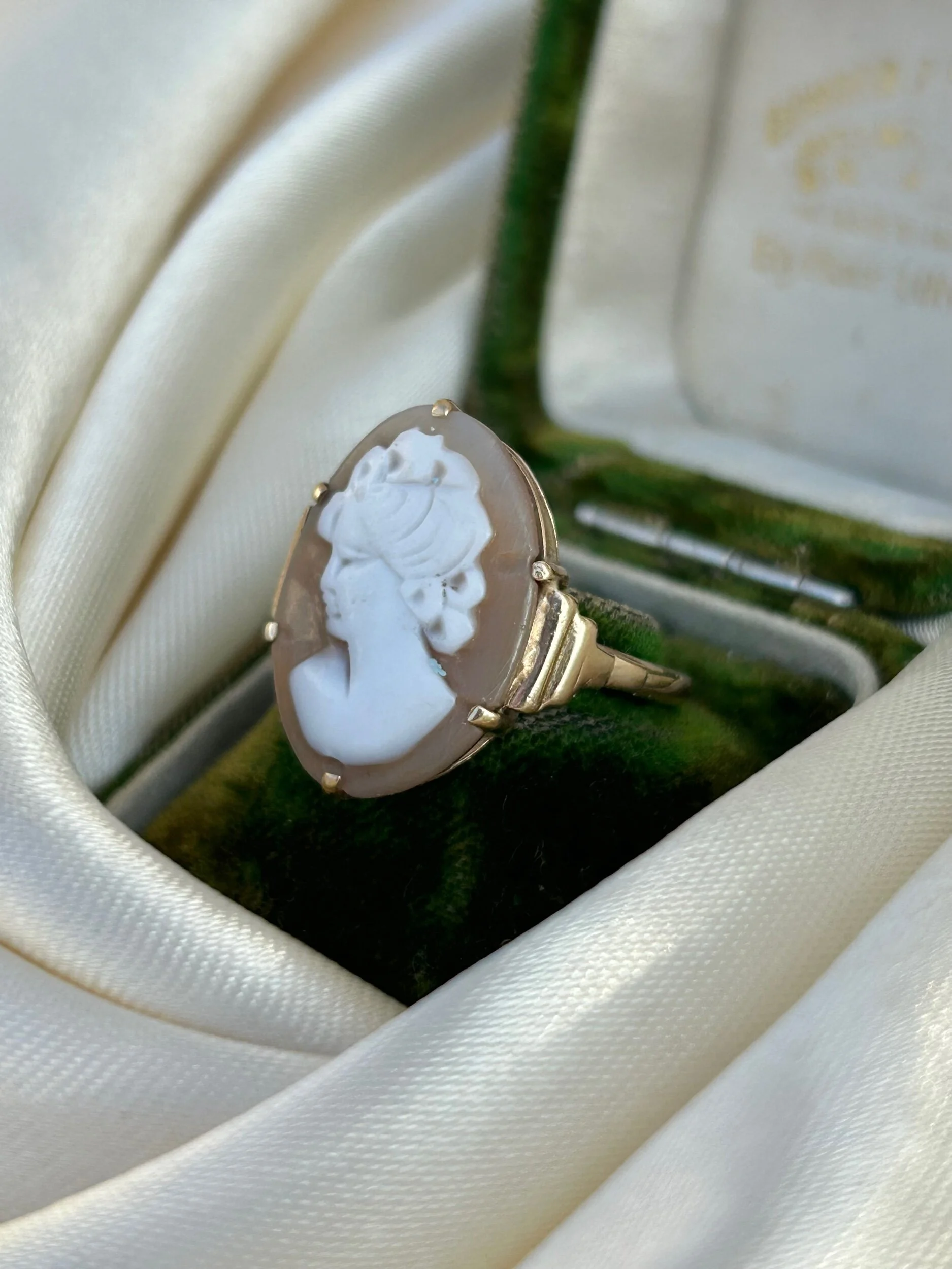 27125DE4-DACB-477C-9039-F040548A1893