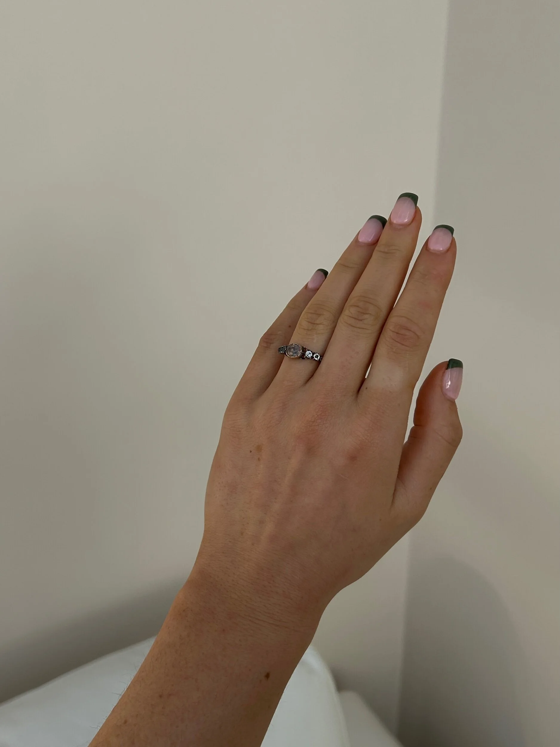 4D8BFF9A-8D28-4494-9584-4148131A79CC