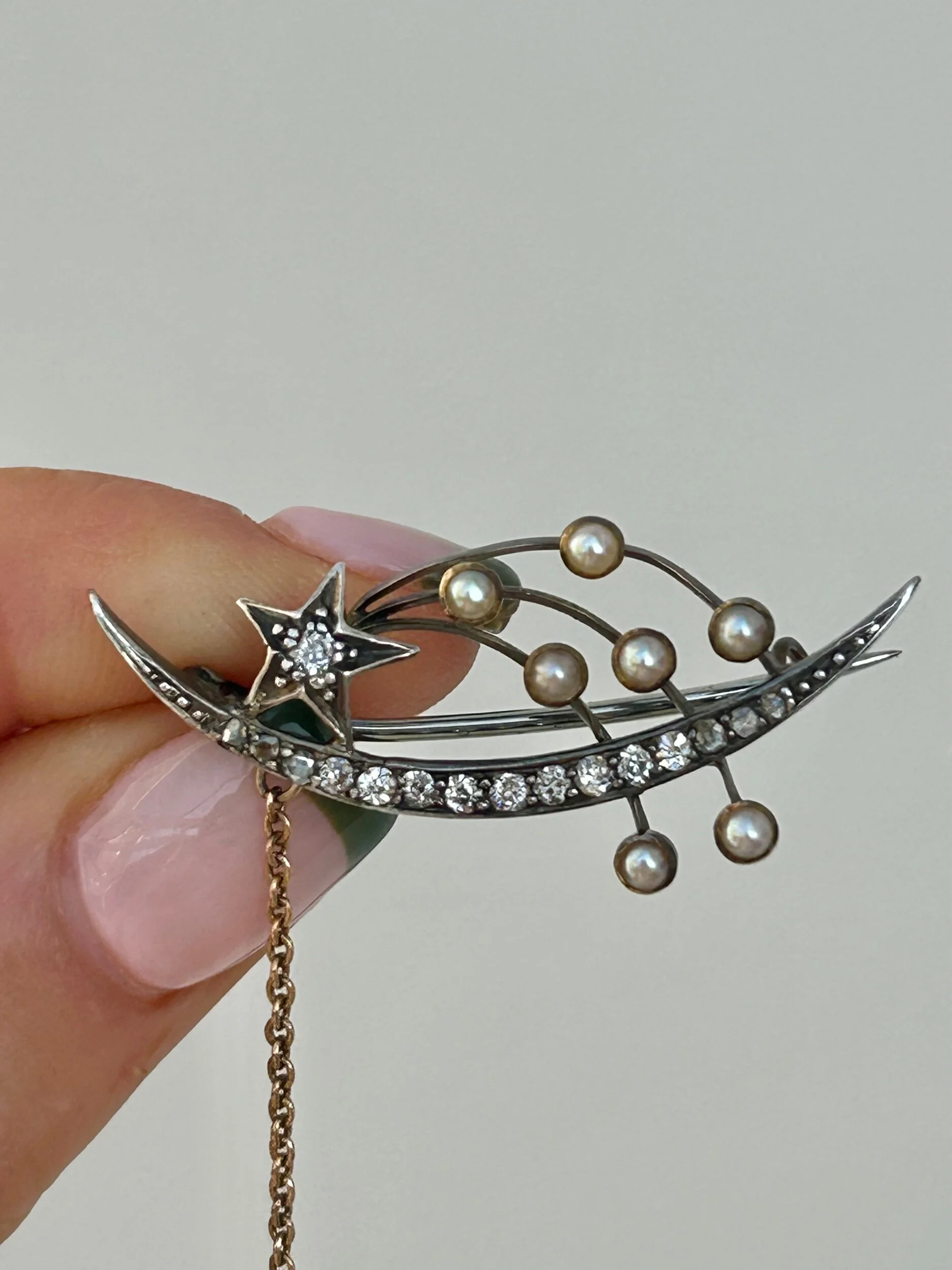 BF49FBA8-6FD8-4E2F-9D41-70EE7383A807