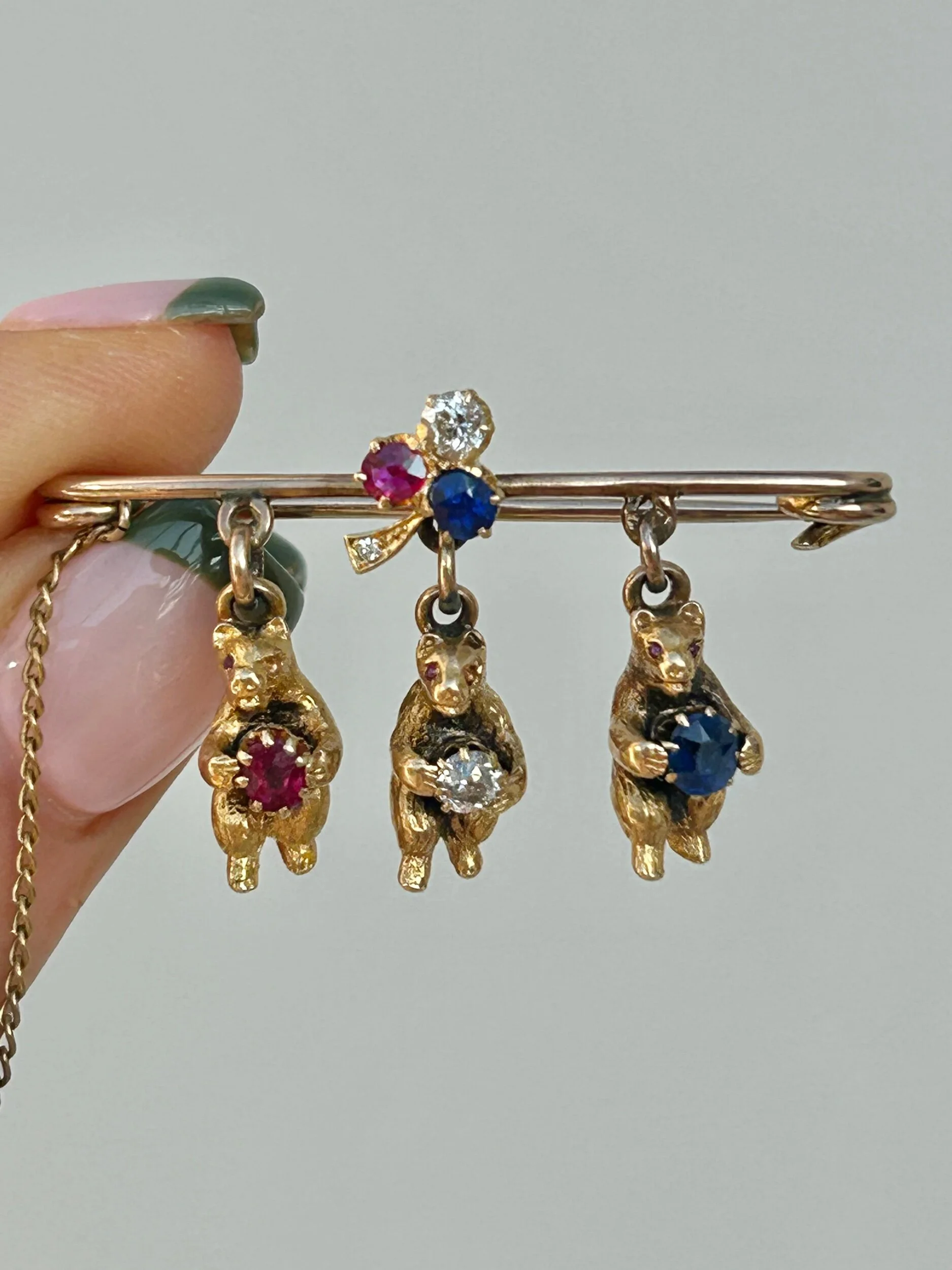 FF1EC8E6-41B0-400C-8F35-FC6FF0BD5207