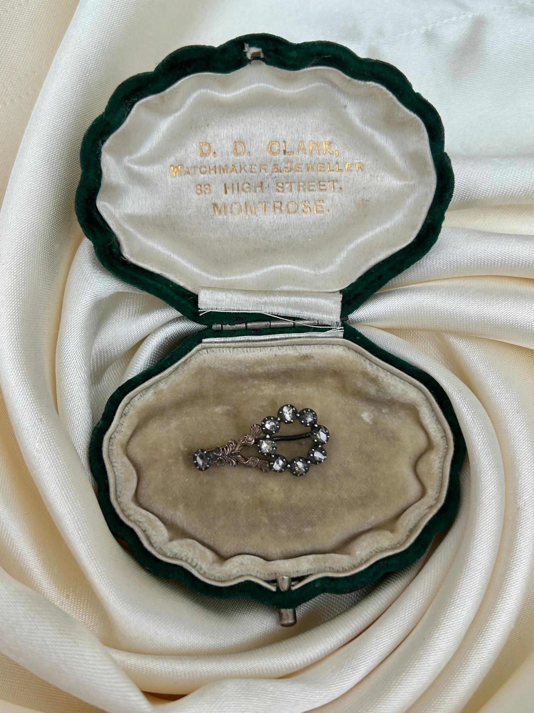 8D19EAE1-2553-4F8A-A692-4B84685C2ADC