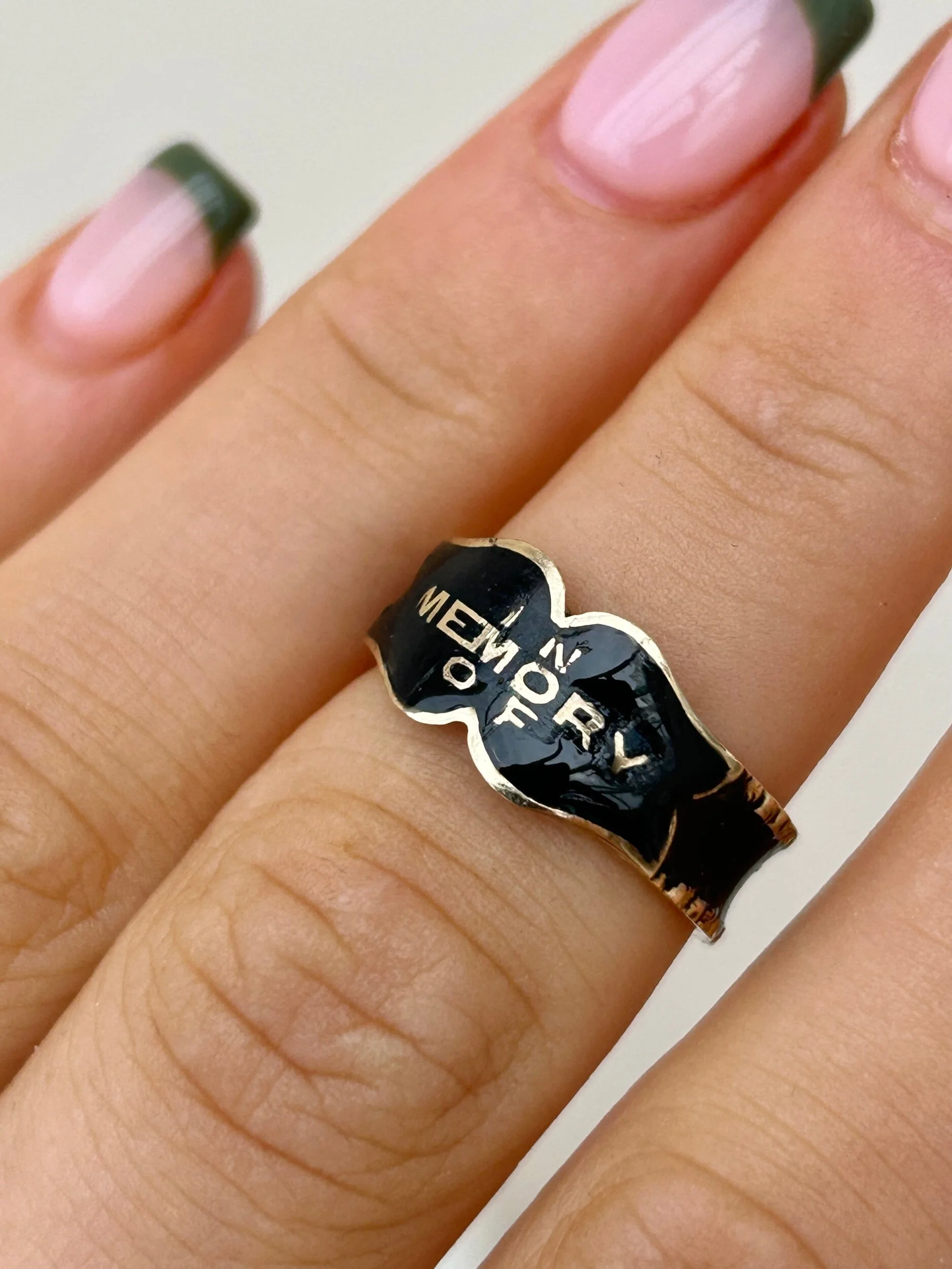 44A048B8-4E60-49B2-B704-7A6823C86FCE