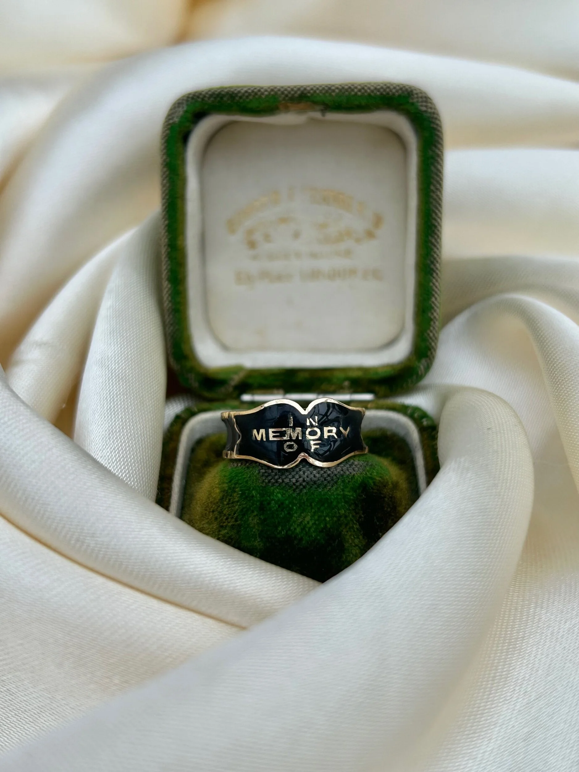 D6628D2B-8FAA-466B-9450-59717D02B880