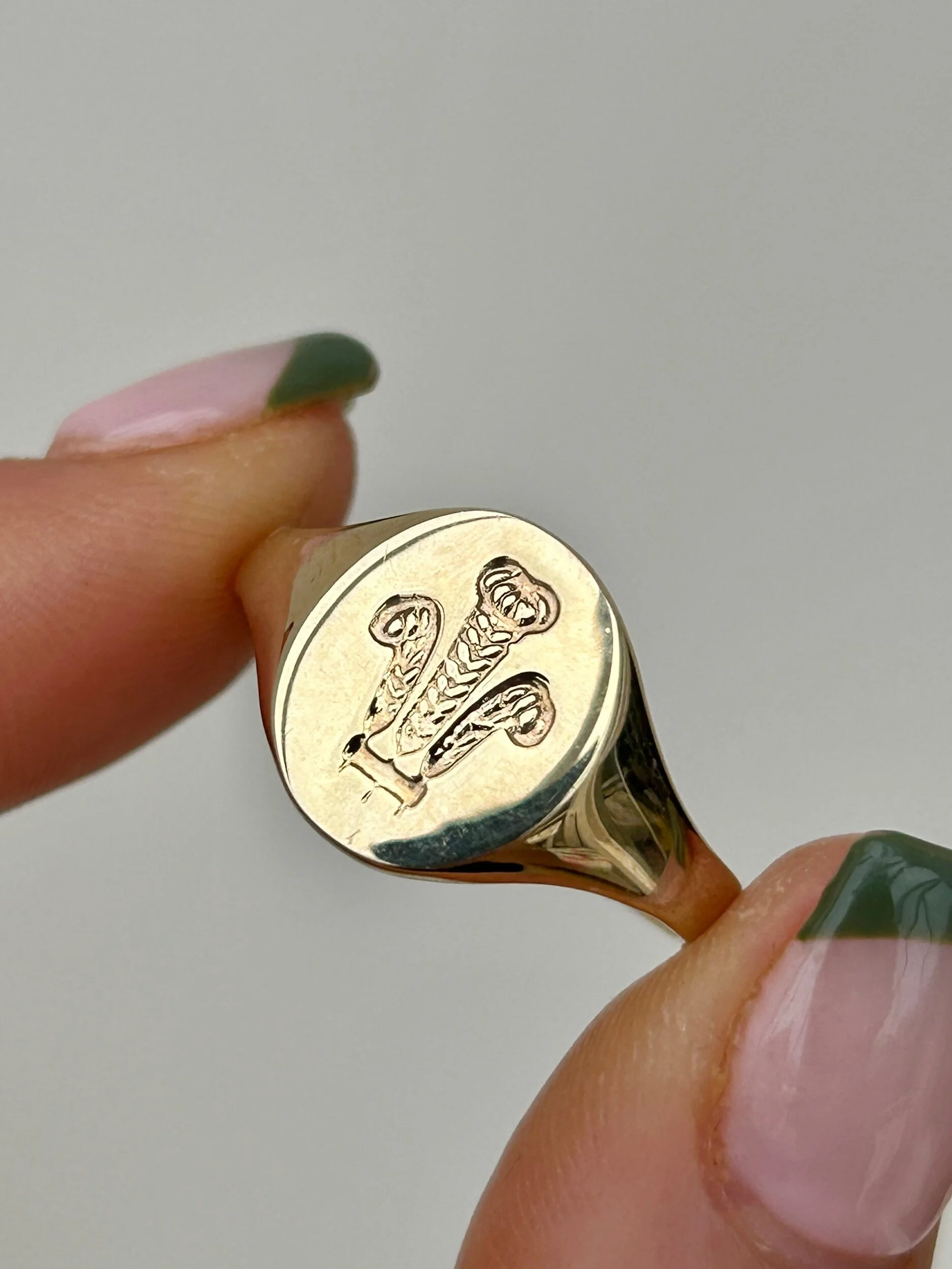 03DCC50D-DC4B-4E94-8BA5-B9830F14E711