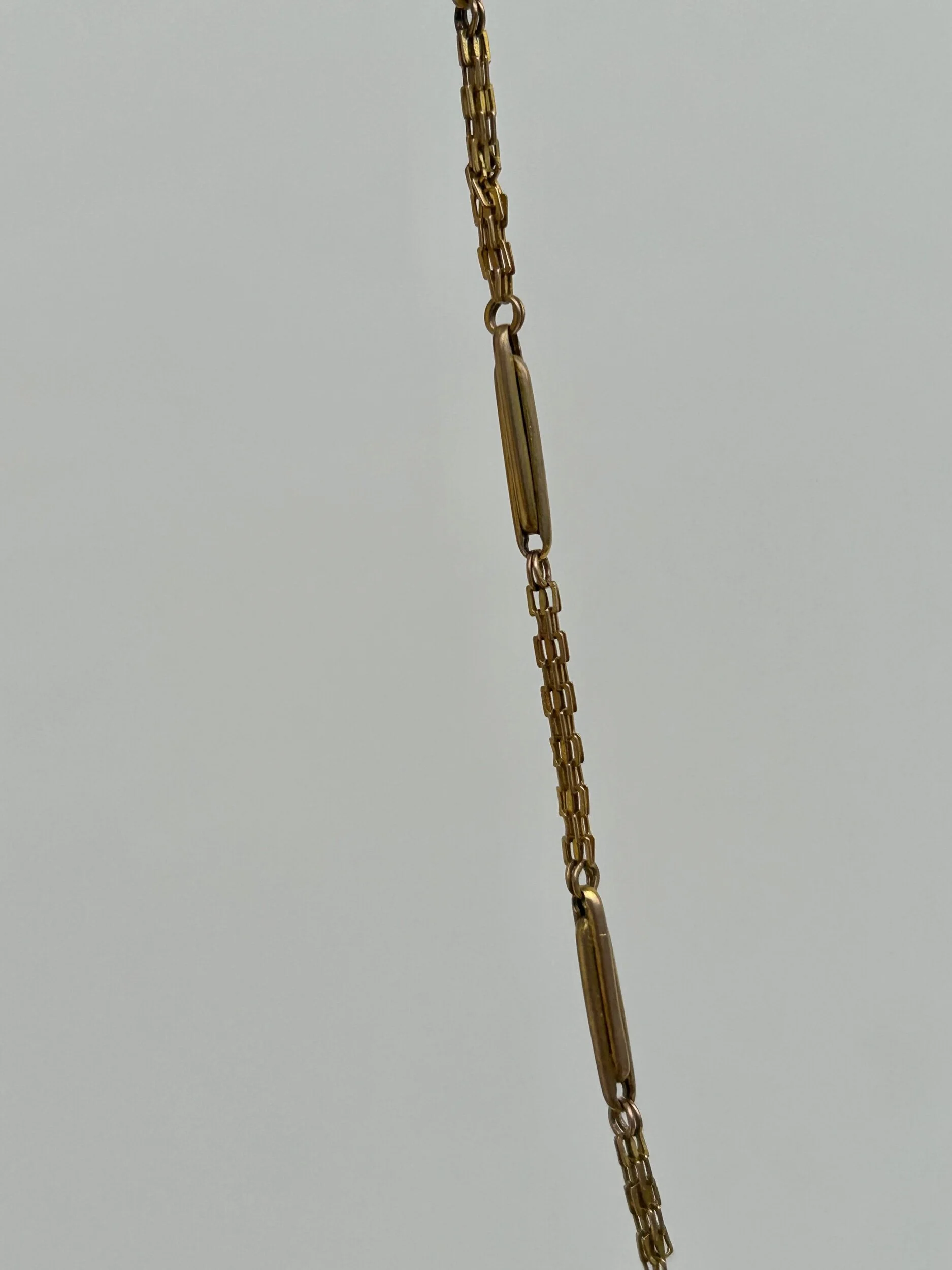 3B90E223-03CA-42AC-B7AA-7CC3F2529E18