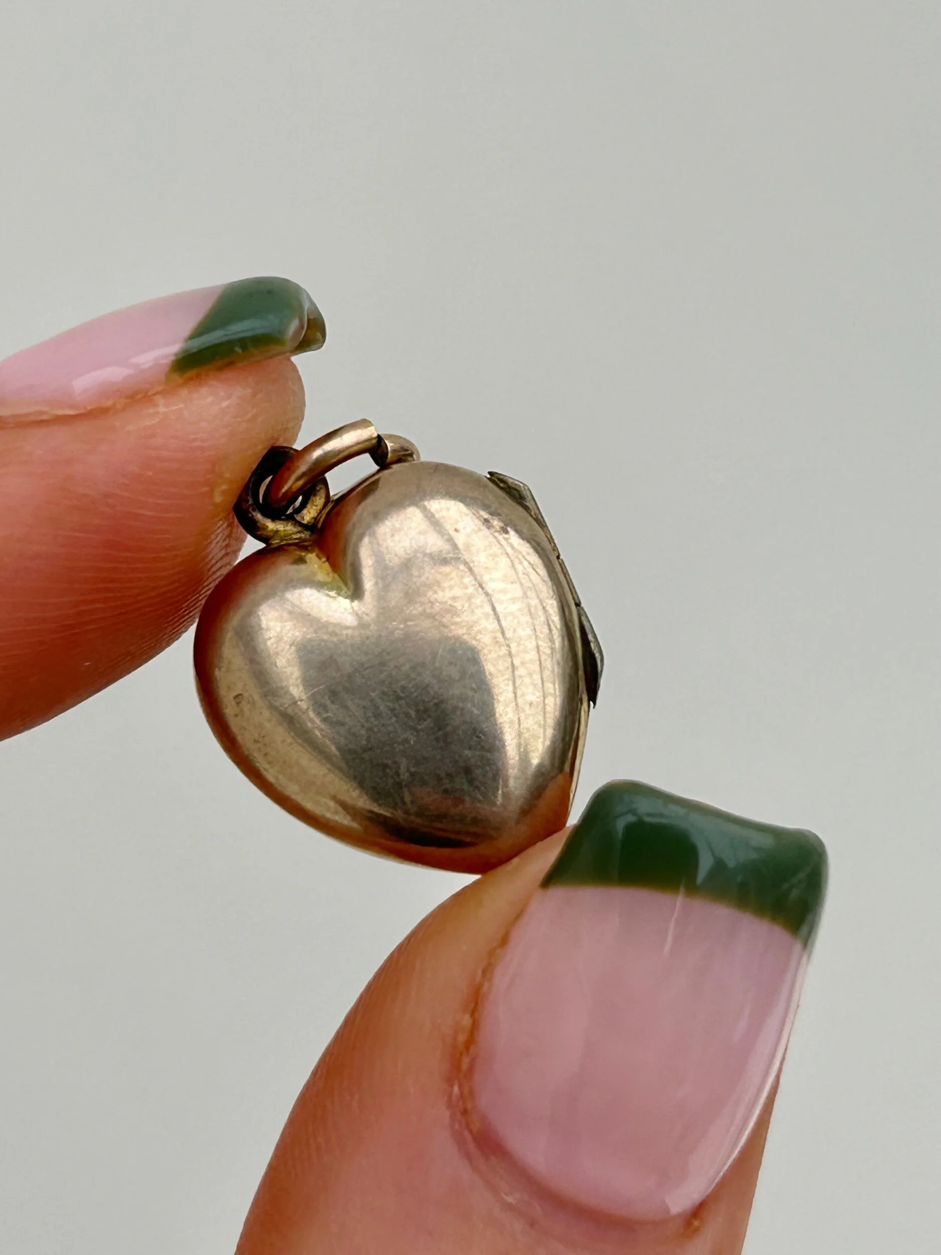 B5DDB3AD-7E38-41AC-B3B3-E5628842C397