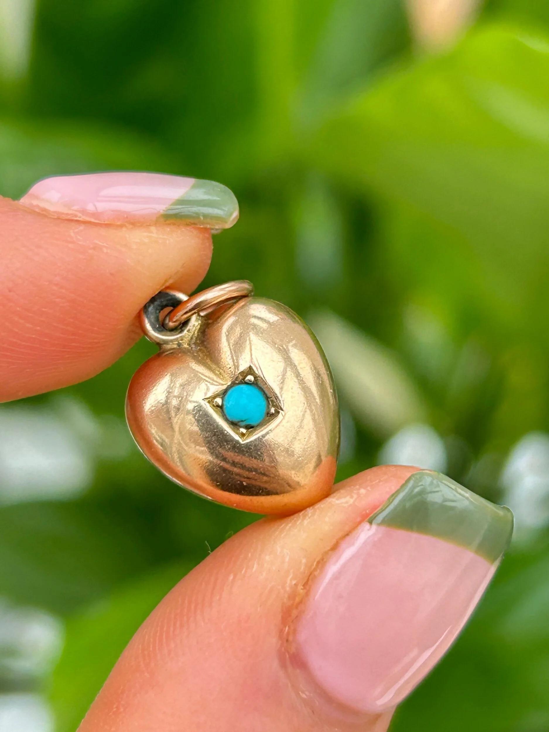 20AE33FC-5F64-466E-9349-75A2B949A431