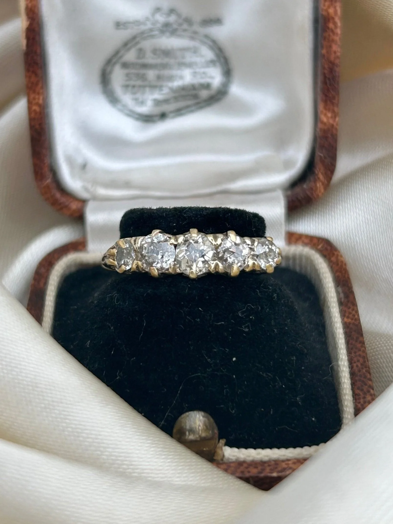 08FF014F-71CB-421E-BBFE-7E577FEC9E3C