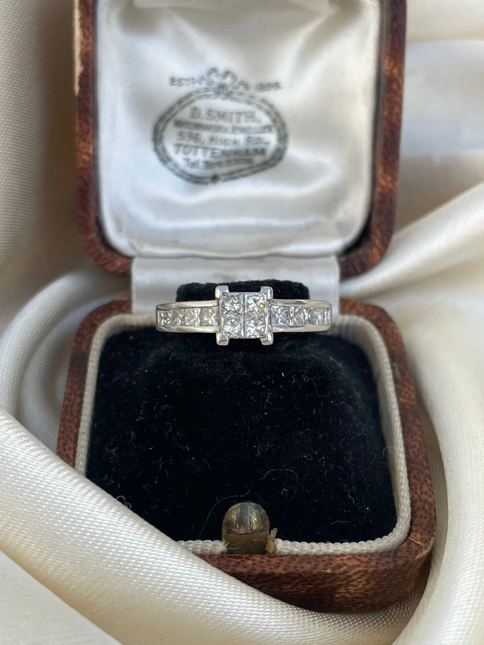 E2E29906-B523-4C17-868B-9800CA9BACDE