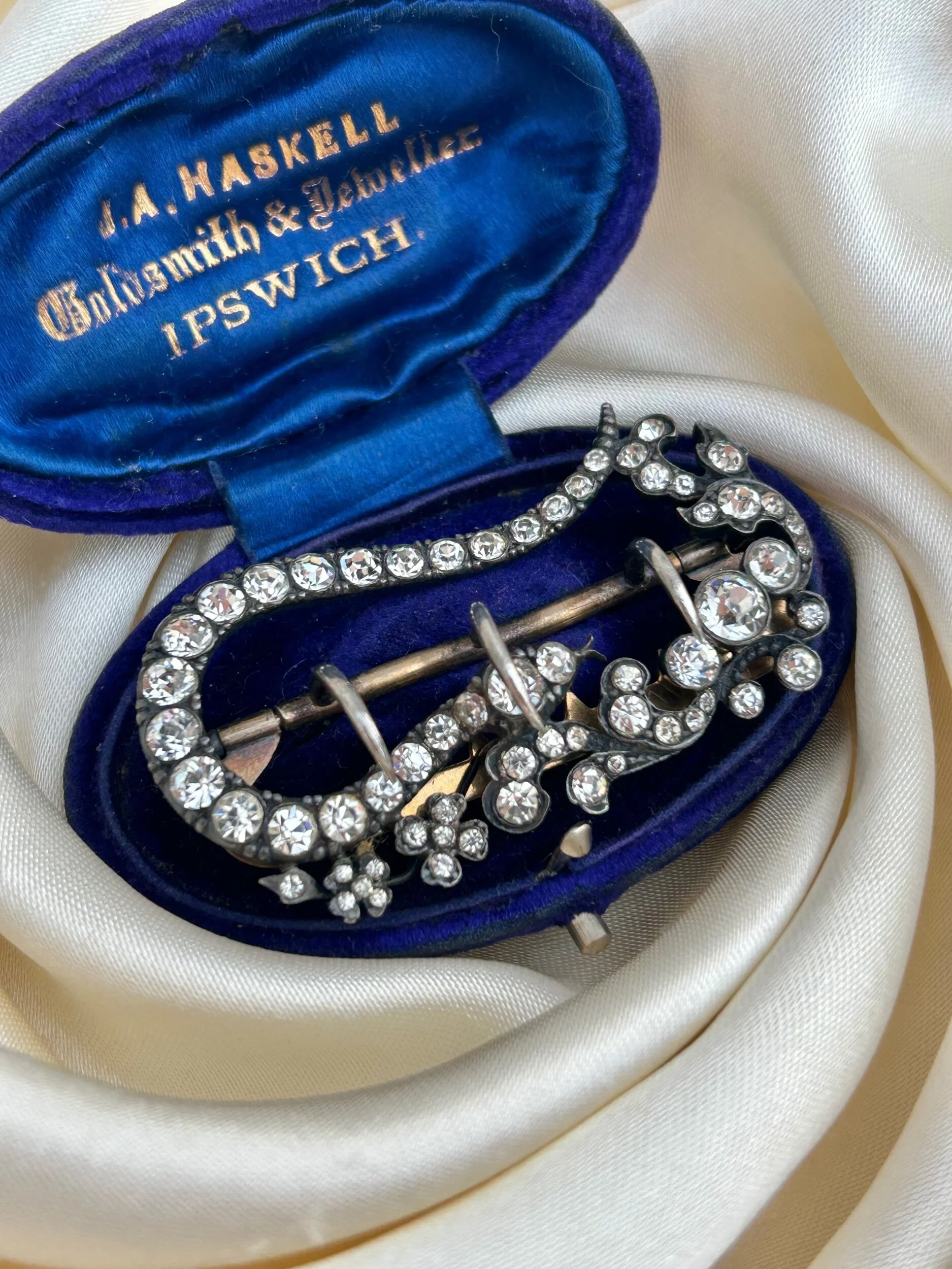 11FFACBE-D96D-4ACF-90E4-30BE731E75F6