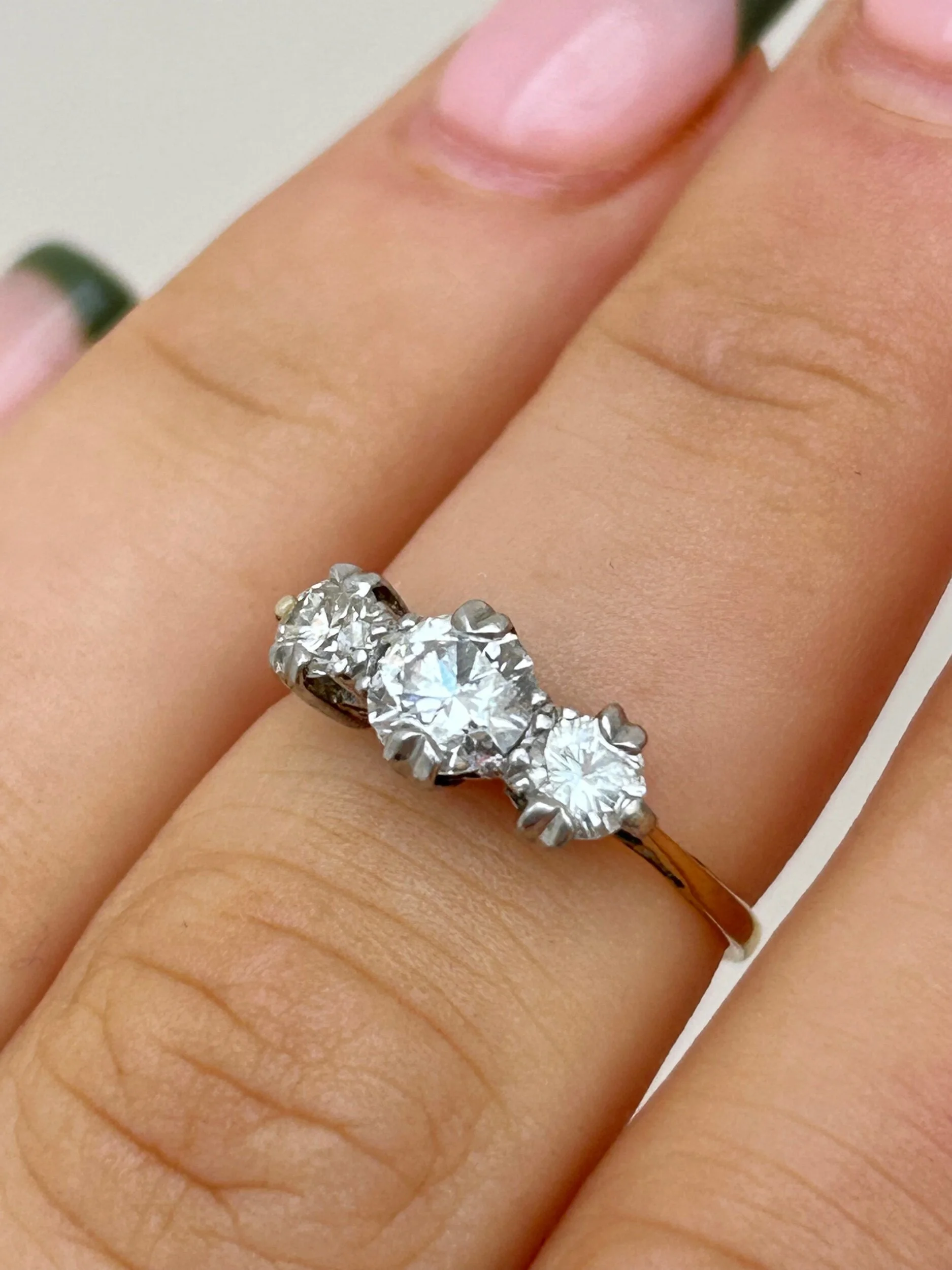 AC42C99A-3F02-4B77-A521-065066EB078B