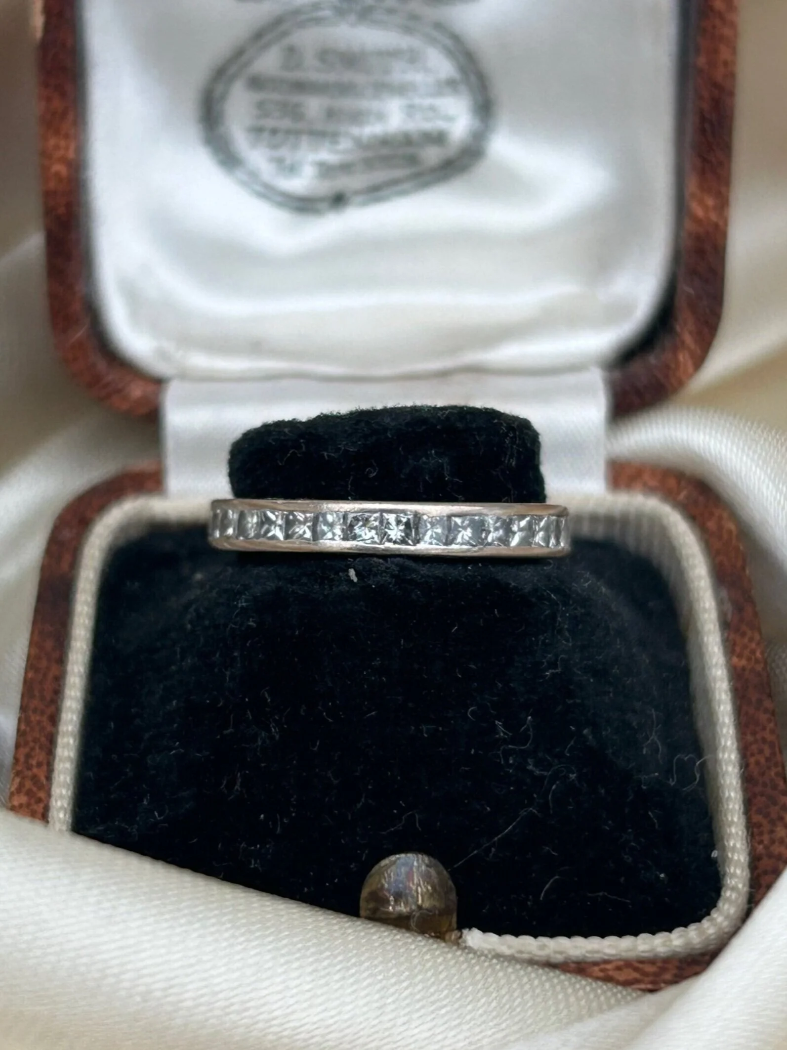 F207F226-AD06-4779-9B72-3755EE1F5E5F