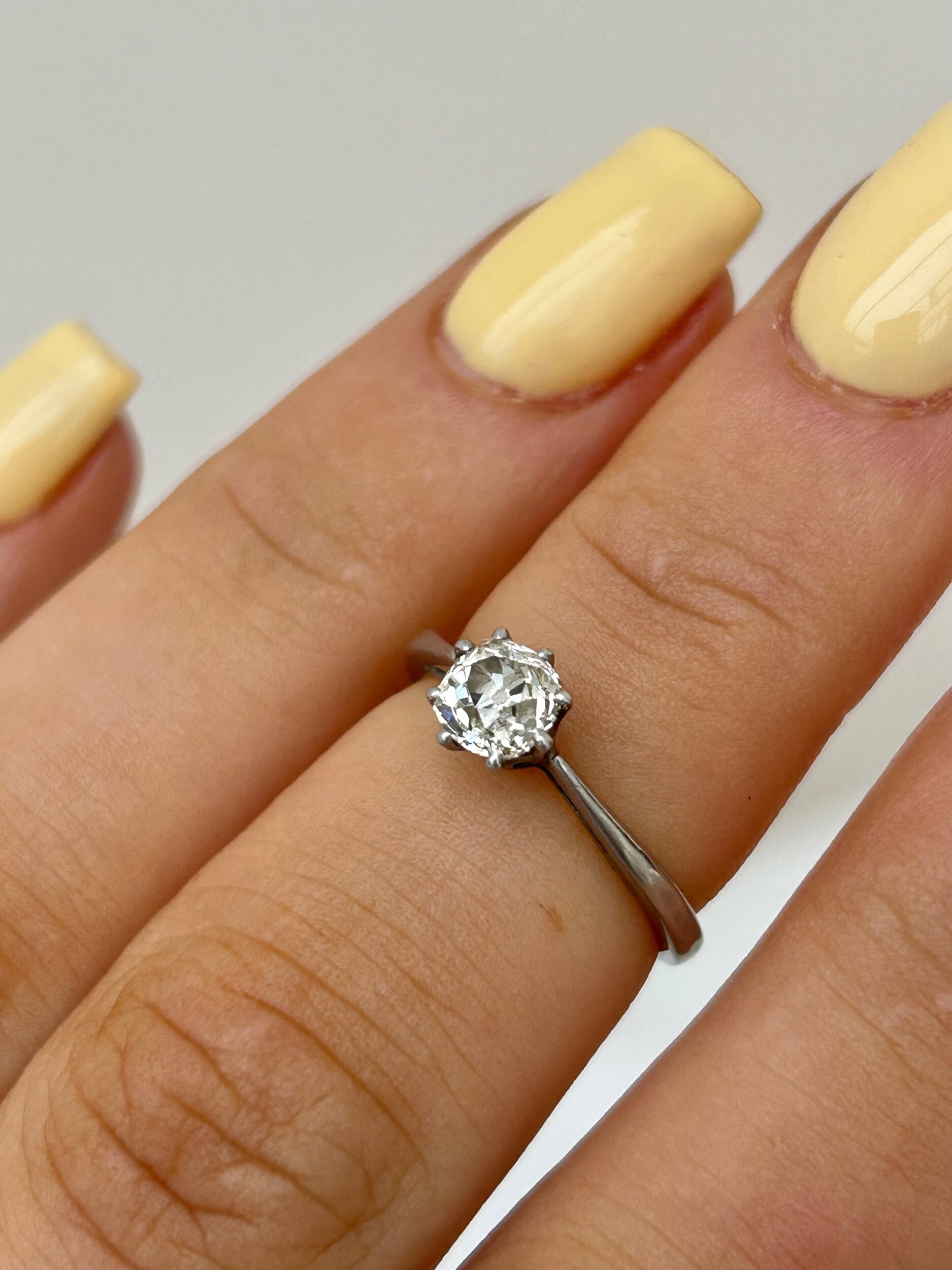 6C6E104A-B972-4CF8-9E25-9A8956C4B3C1